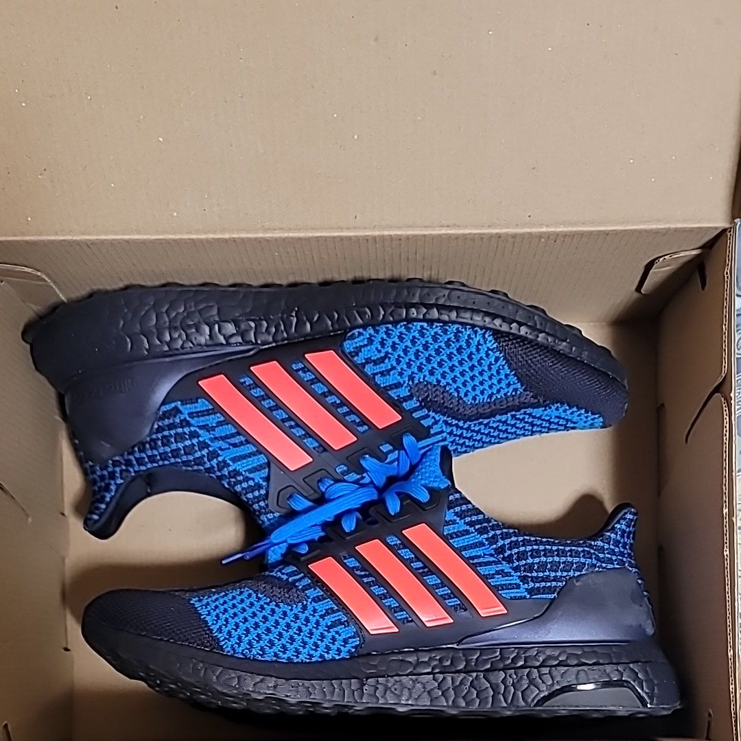 adidas Ultra Boost 5.0 DNA "Black Legend Ink Turbo"