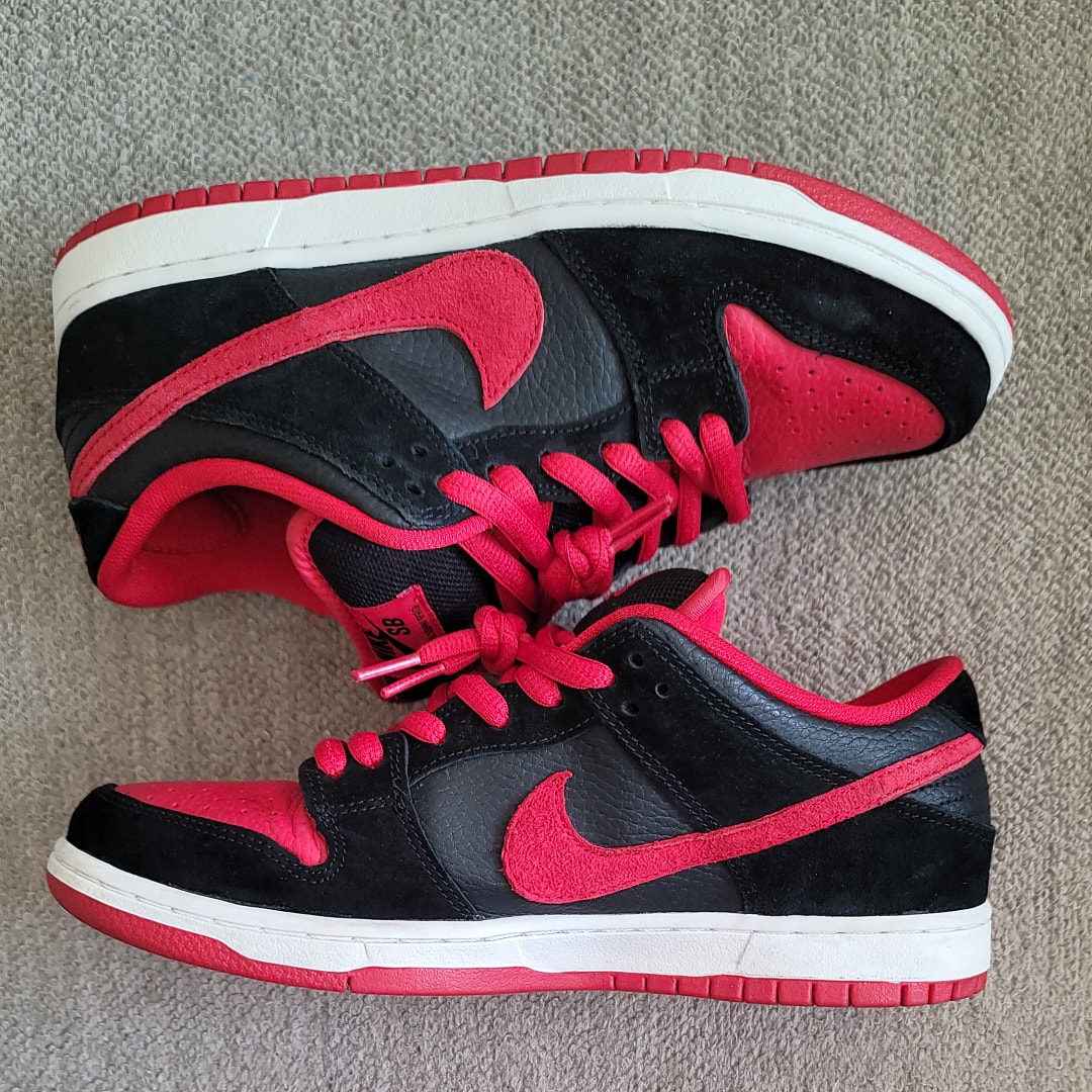 Nike SB Dunk Low Pro J-Pack "Black/University Red"
