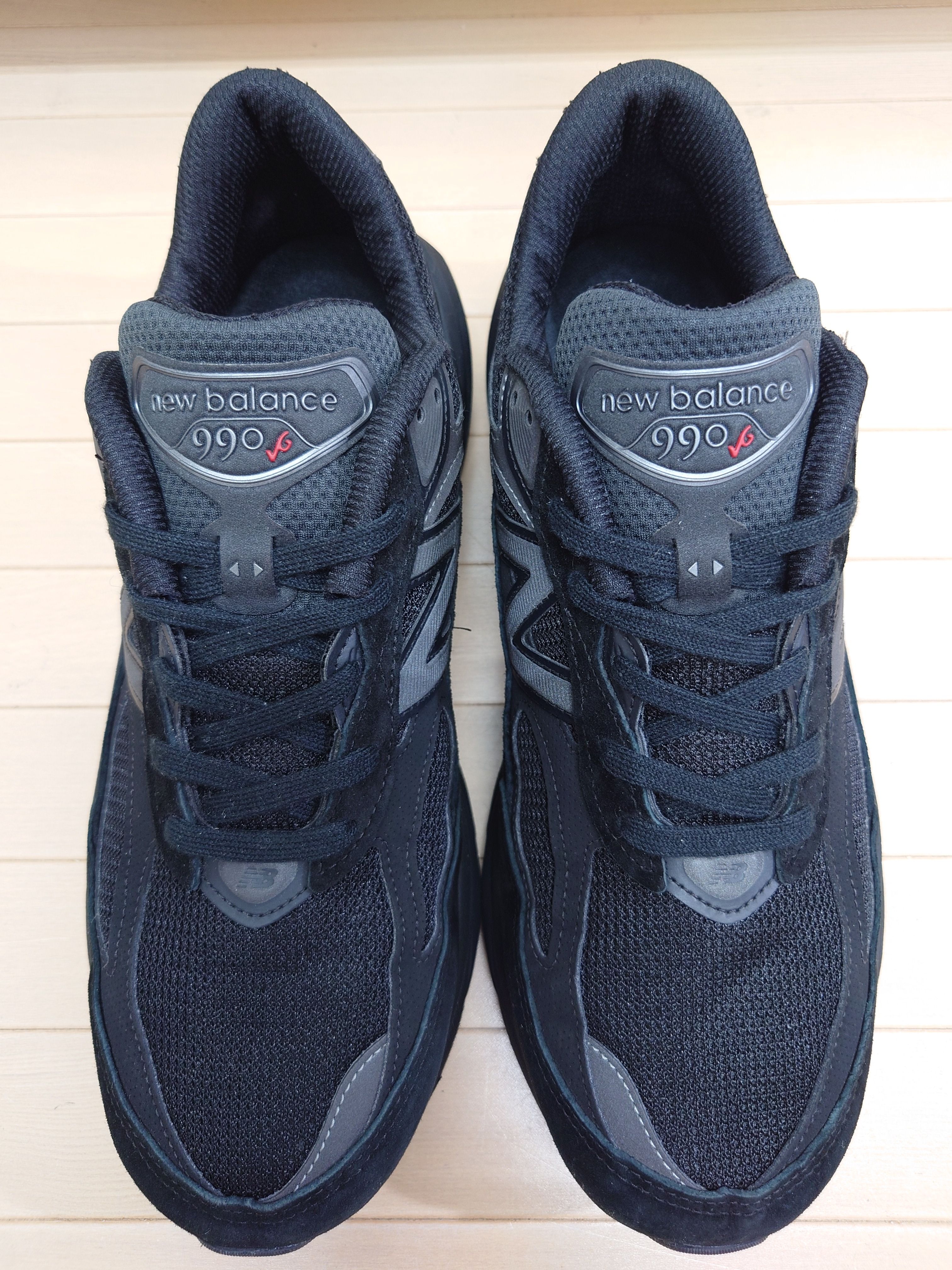 New Balance 990V6 "Triple Black"