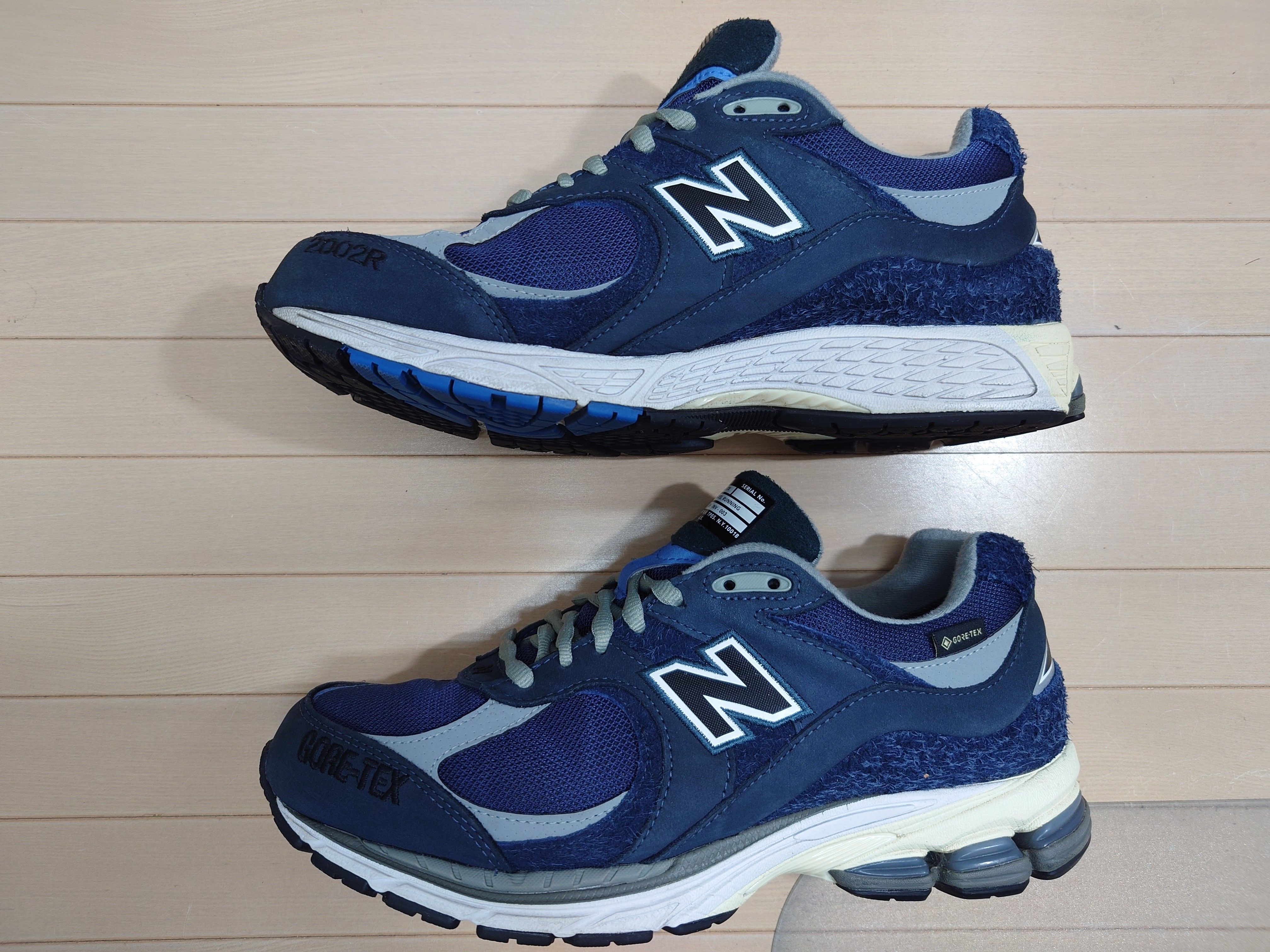 N.HOLLYWOOD × INVINCIBLE × New Balance 2002R GORE-TEX "Navy"