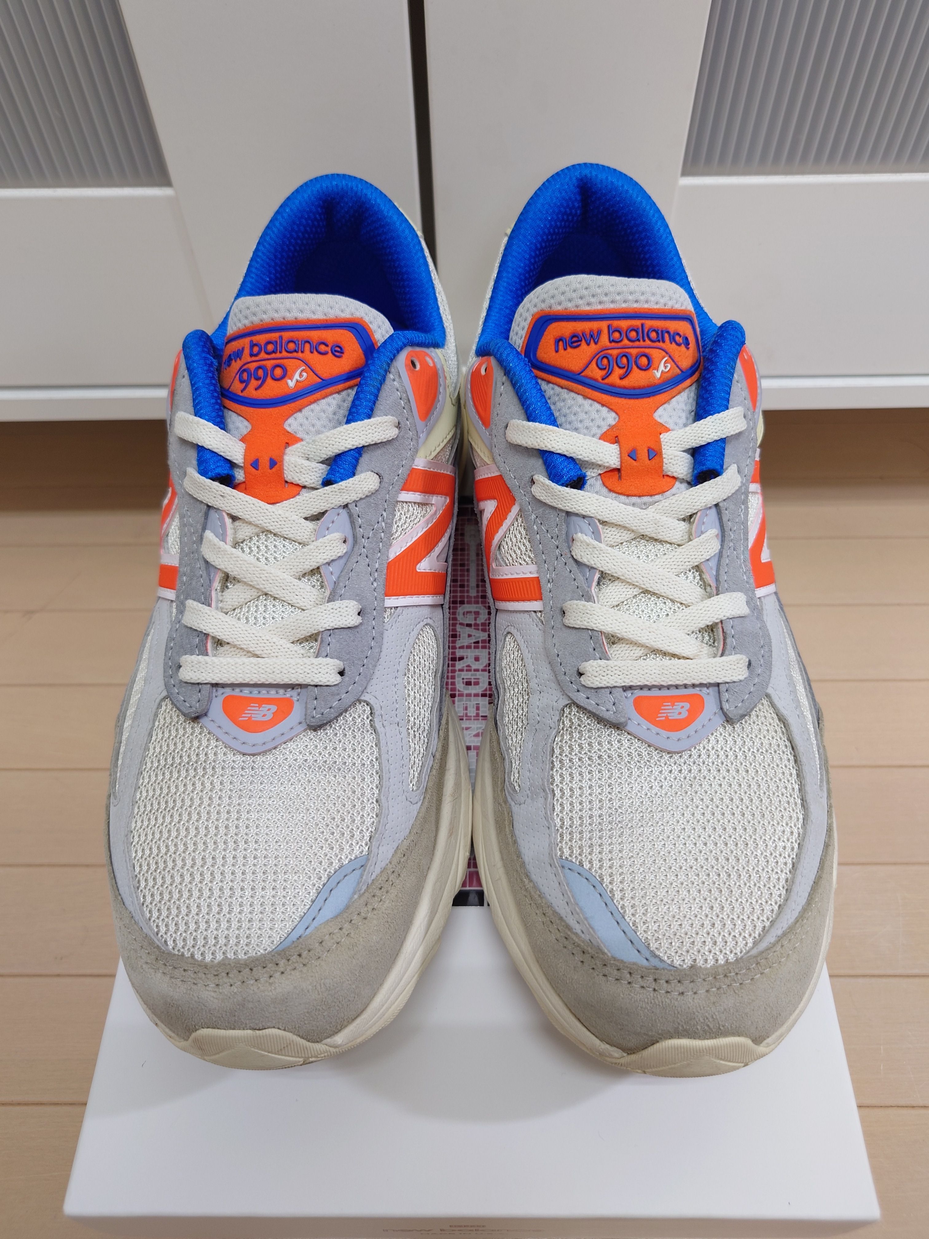 KITH × New Balance 990V6 Madison Square Garden "Sanddrift"