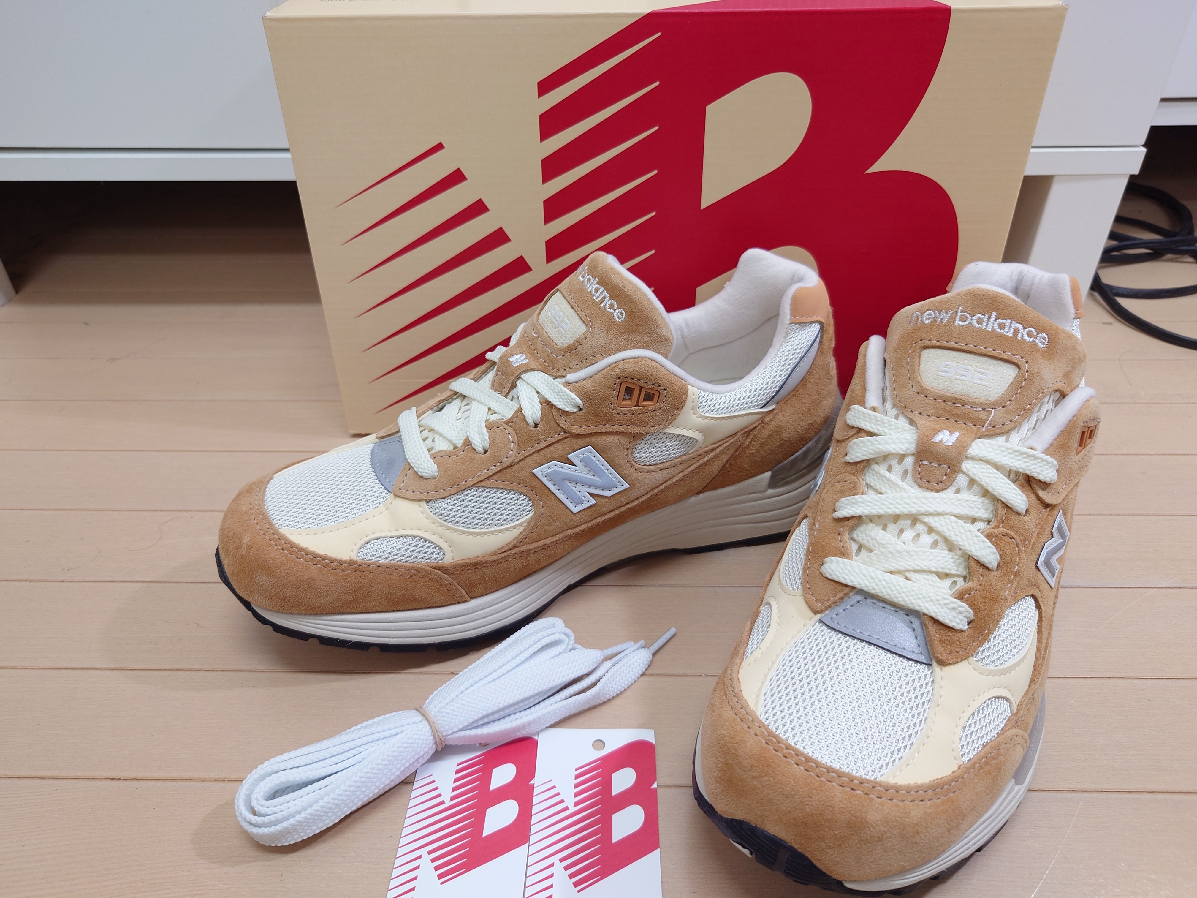 New Balance 992 "Sweet Caramel/Calcium"