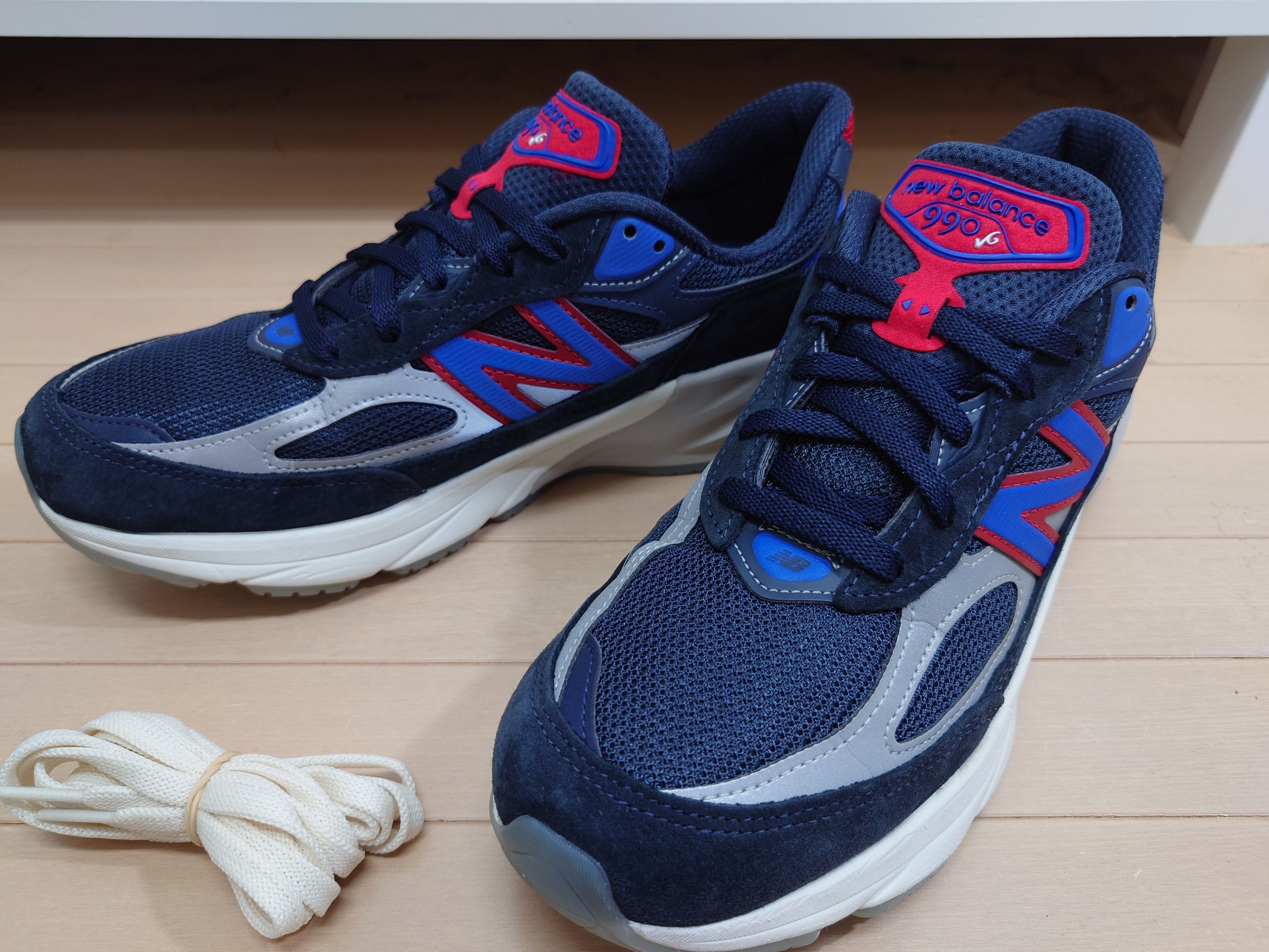 KITH × New Balance 990V6 Madison Square Garden "Navy"