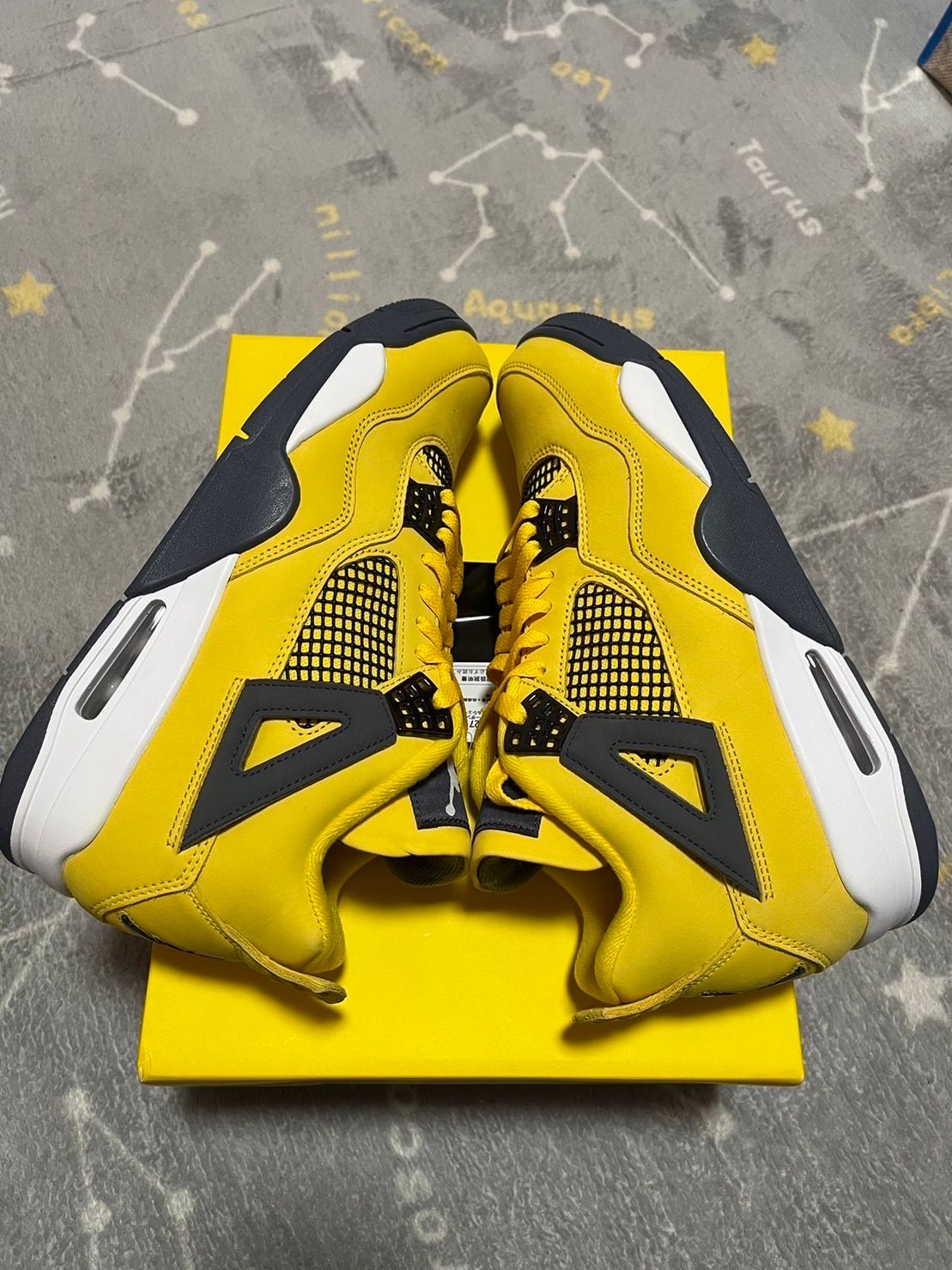Nike Air Jordan 4 "Tour Yellow"