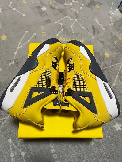 Nike Air Jordan 4 "Tour Yellow"