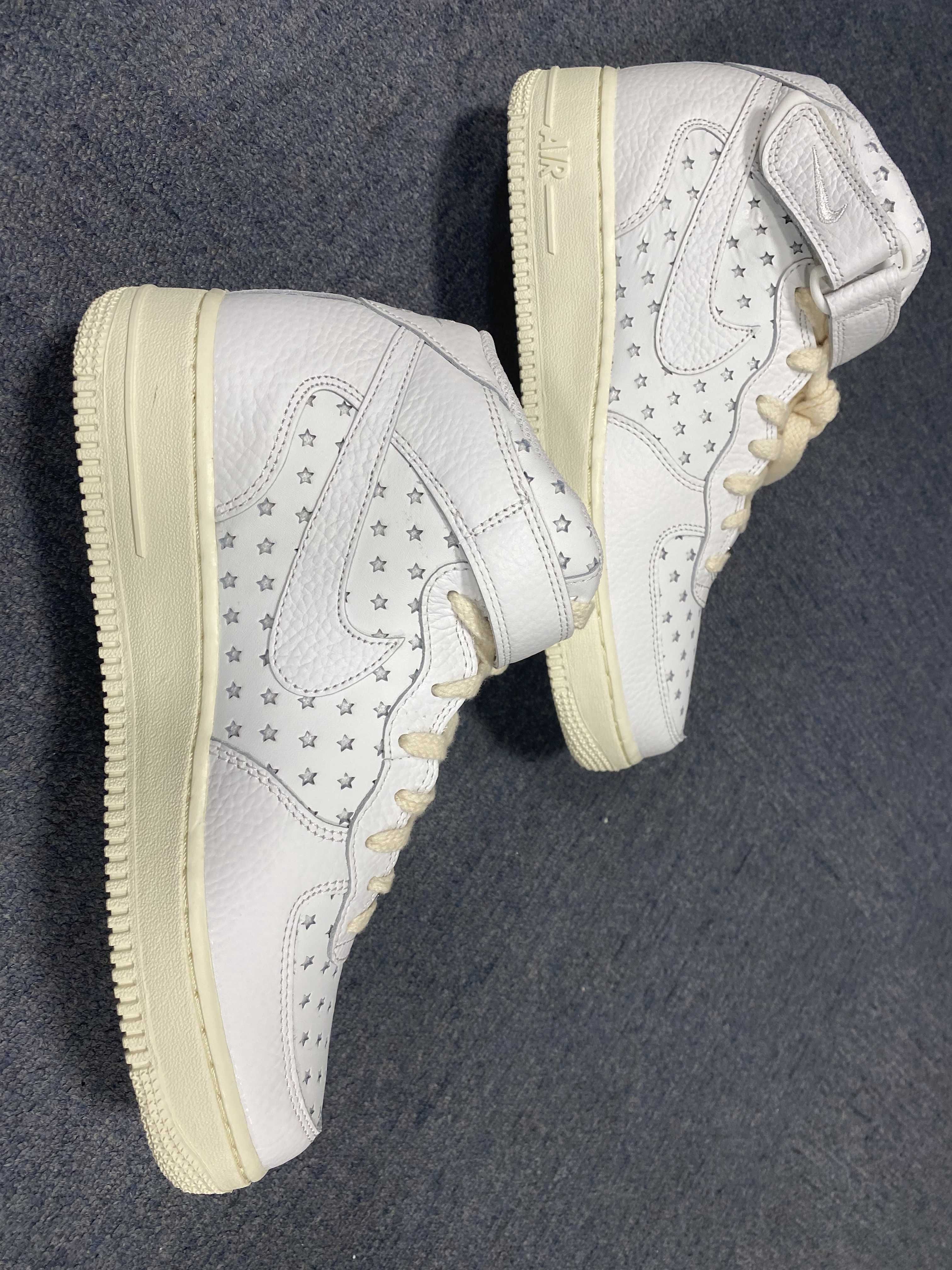 Nike Women's Air Force 1 Mid Star "Summit White"