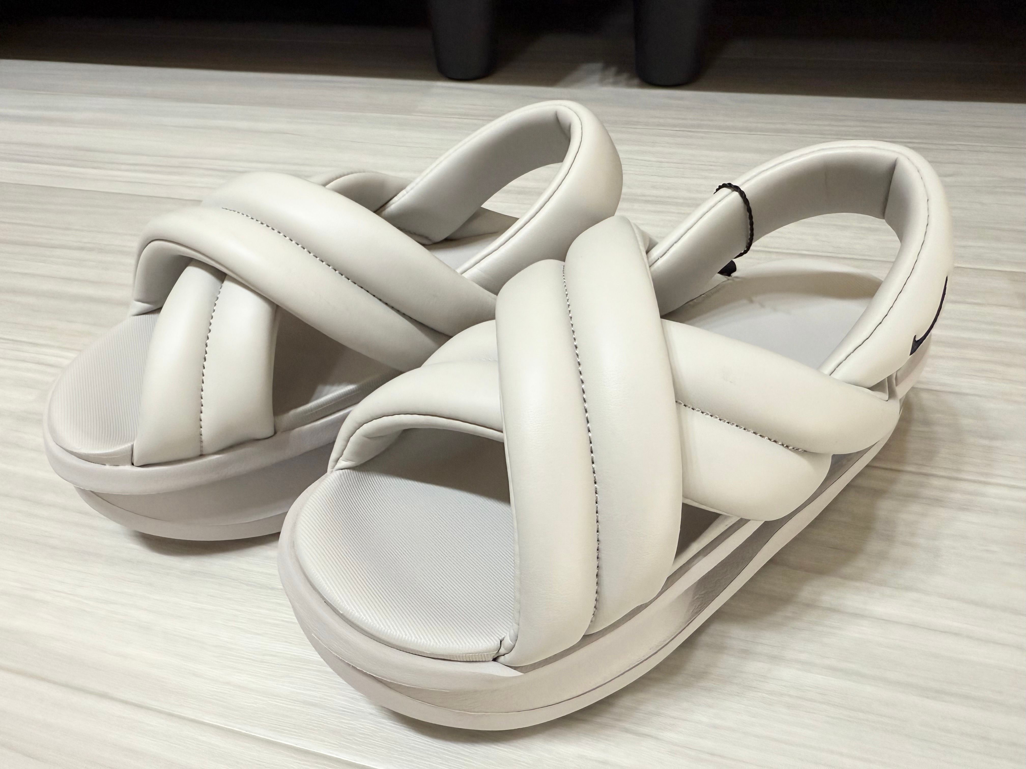 Nike Women's Air Max Isla Sandal "Light Iron Ore/Pure Platinum/Black"