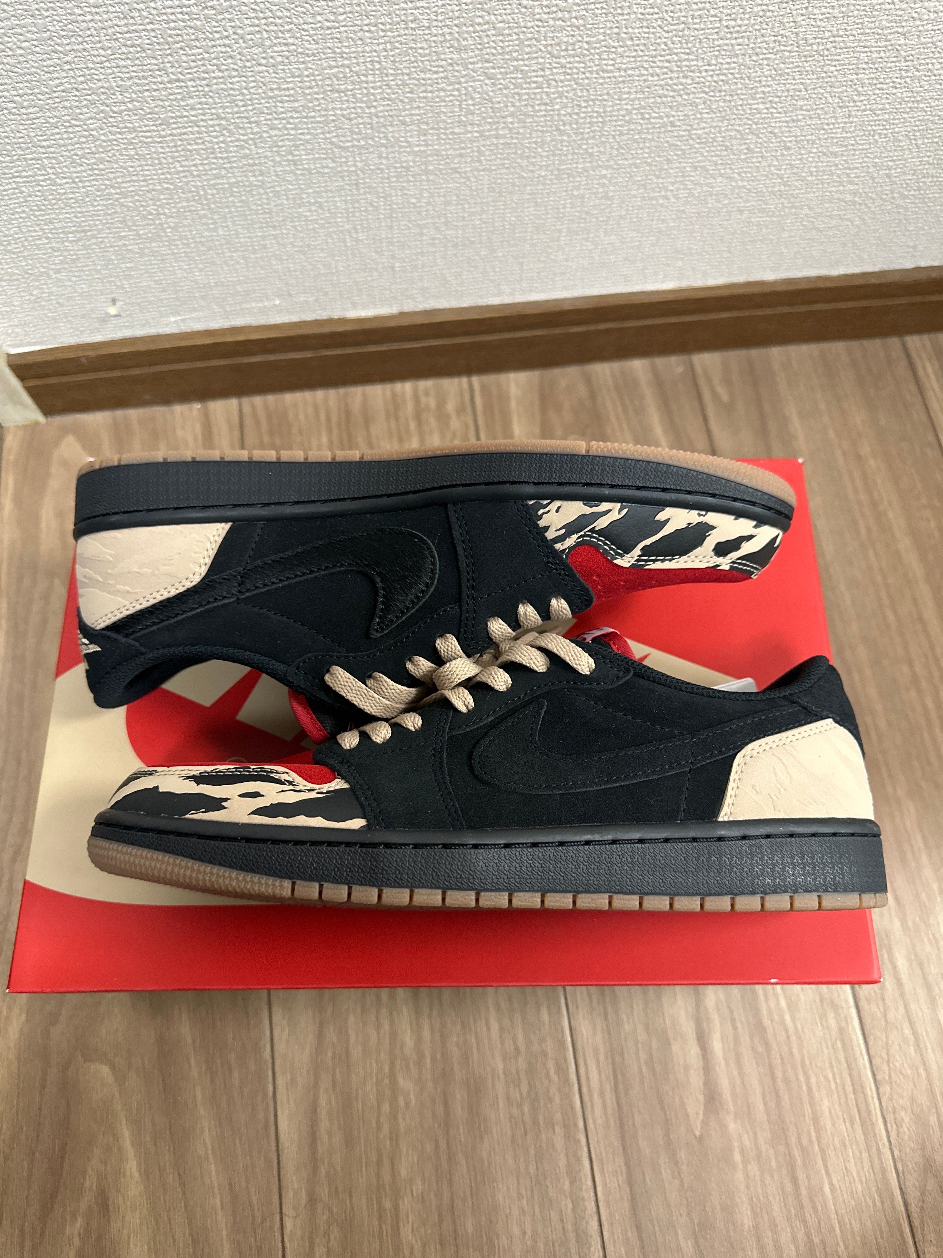 Sole Fly × Nike Air Jordan 1 Low "Black and Sport Red"