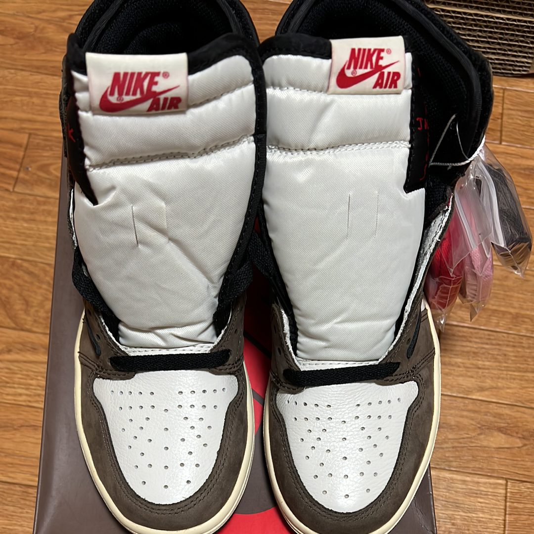 Travis Scott × Nike Air Jordan 1 Retro High OG TS SP "Sail/Dark Mocha"