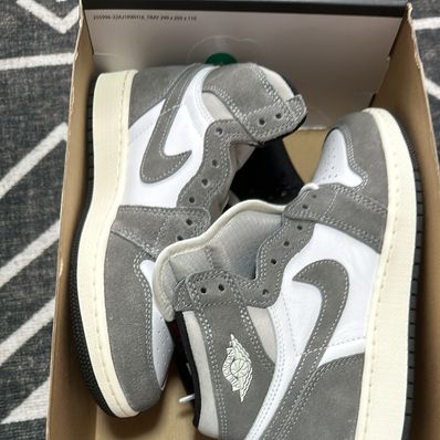 Nike GS Air Jordan 1 Retro High OG "Black and Smoke Grey"