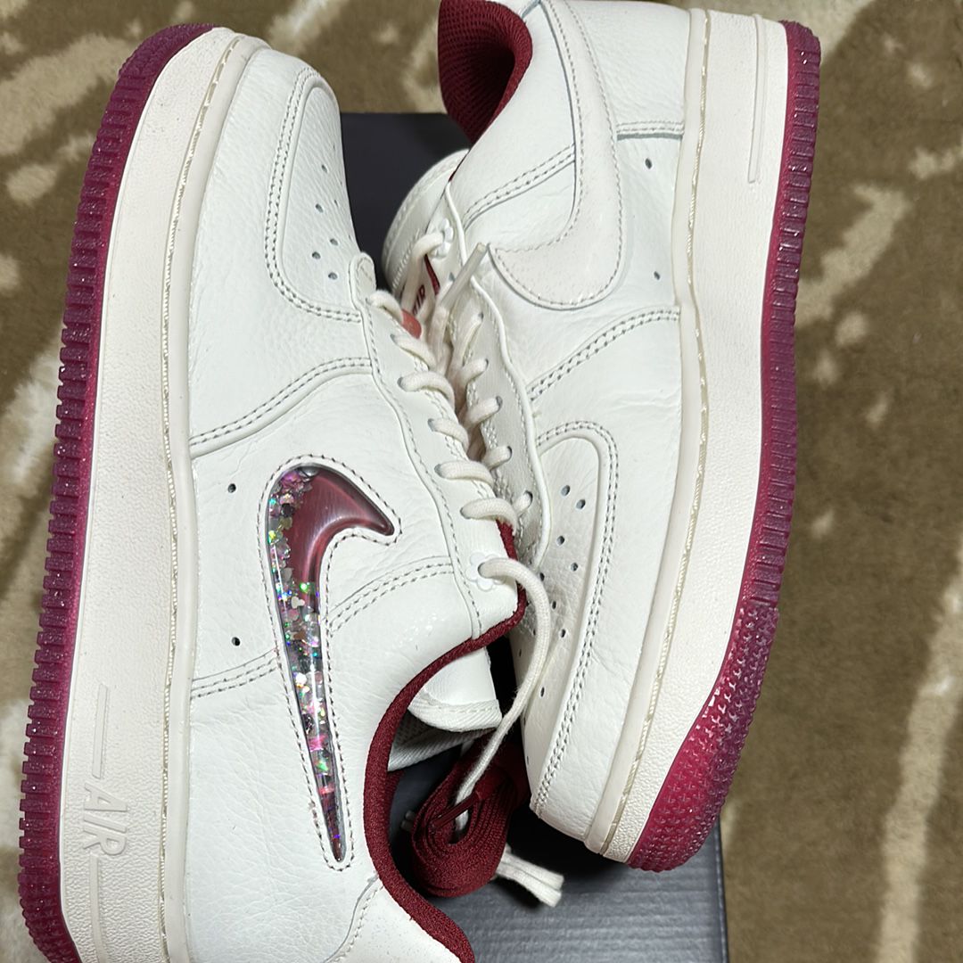Nike Women's Air Force 1 Low "Valentine’s Day" (2024)