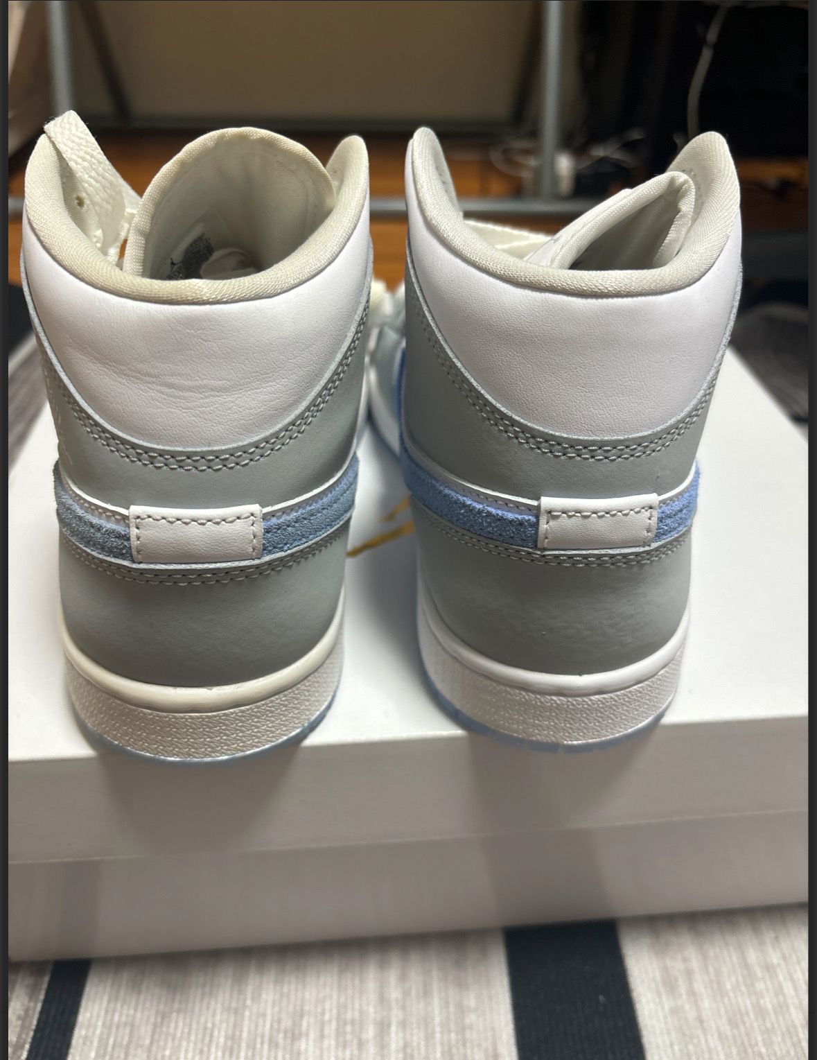 Nike Women's Air Jordan 1 Mid "Wolf Grey"