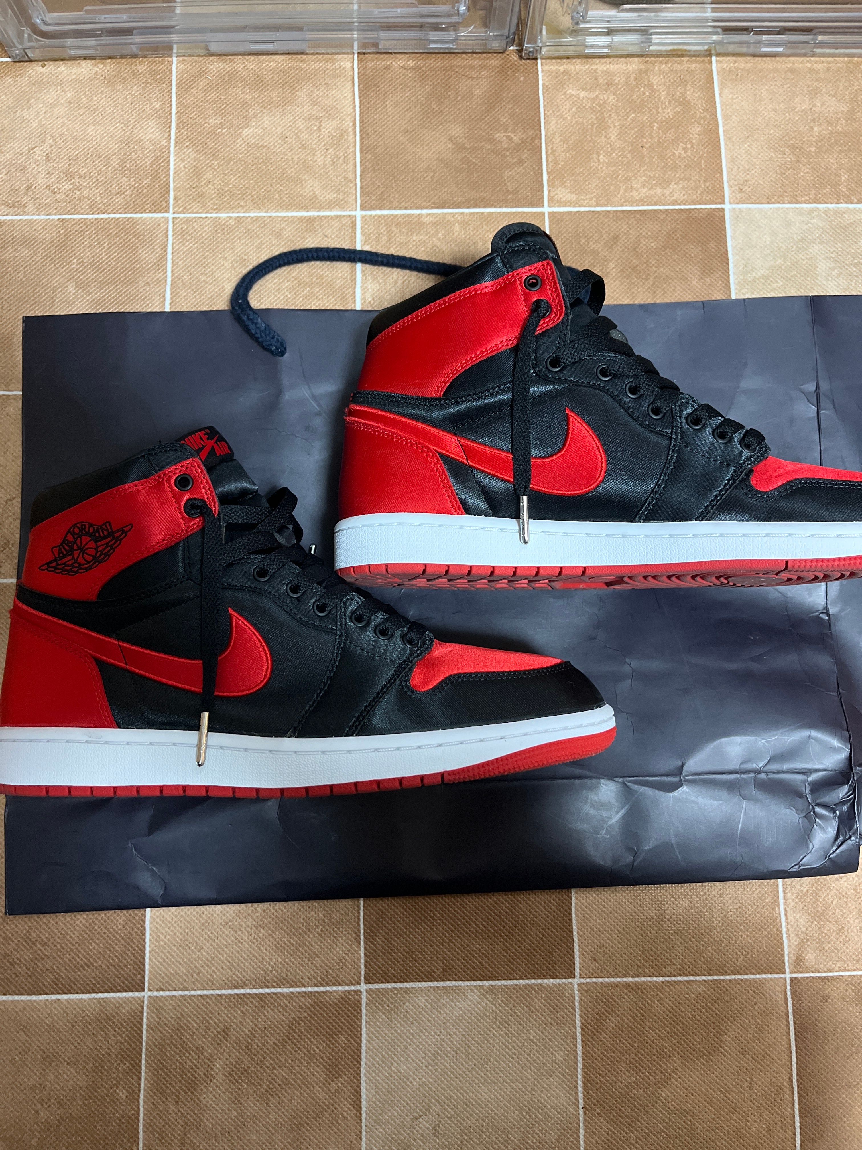 Nike Women's Air Jordan 1 Retro High OG "Satin Bred"