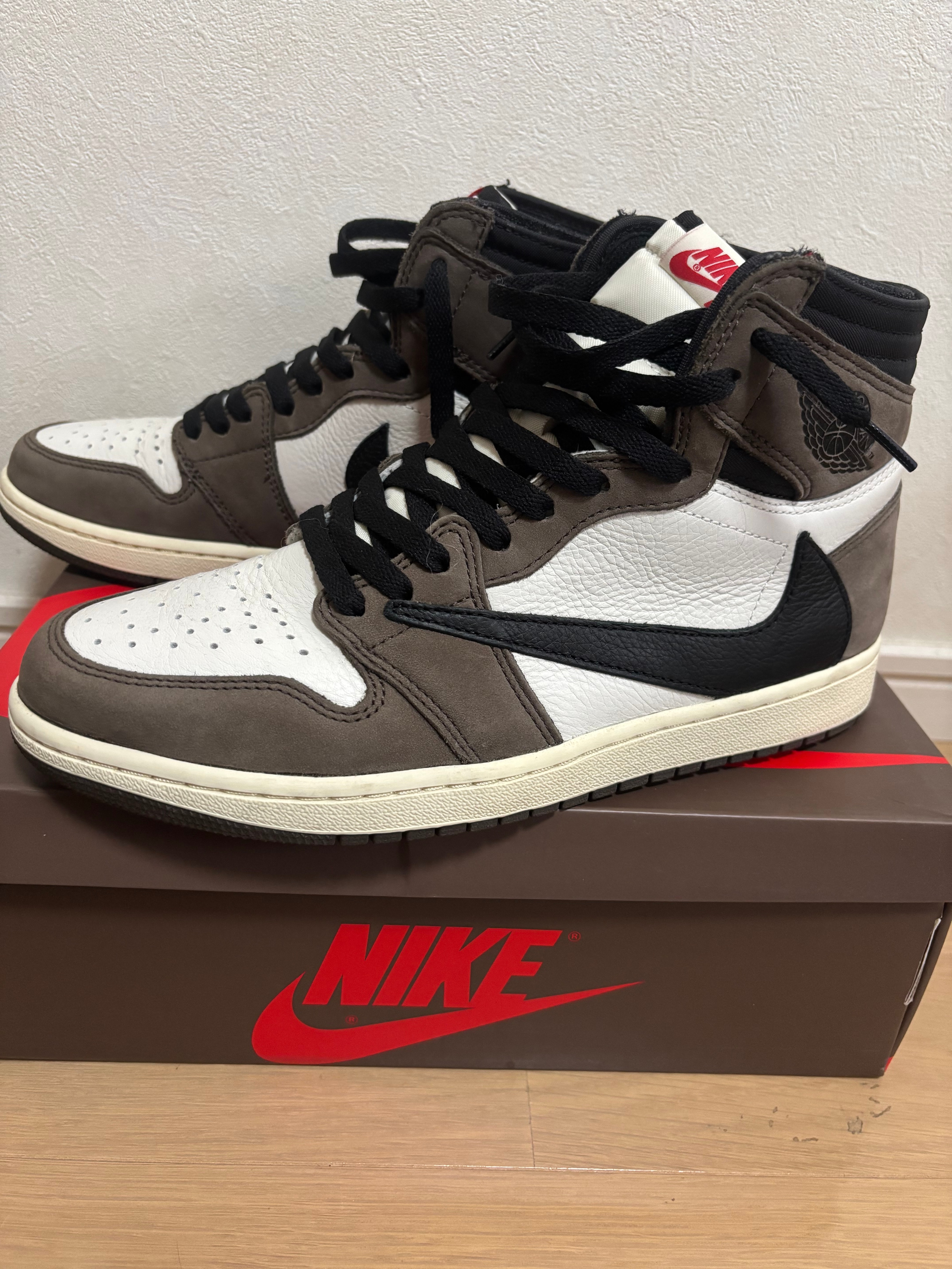 Travis Scott × Nike Air Jordan 1 Retro High OG TS SP "Sail/Dark Mocha"