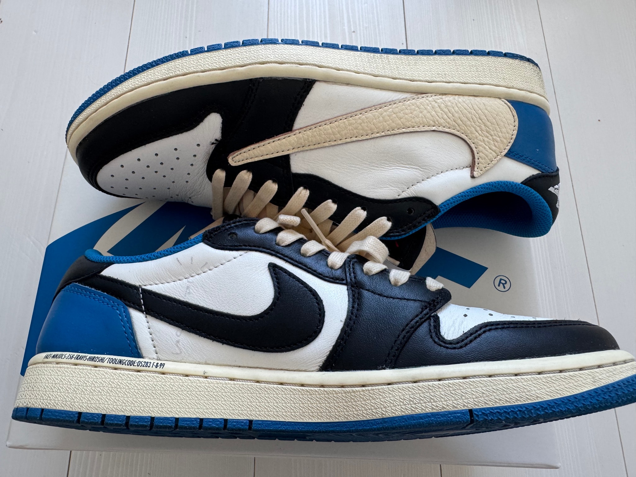 Travis Scott × fragment design × Nike Air Jordan 1 Low OG SP "Military Blue"