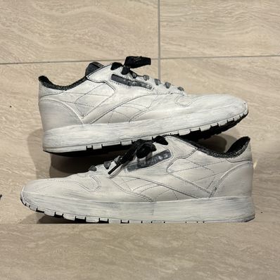 Maison Margiela × Reebok Classic Leather Tabi "Bianchetto"