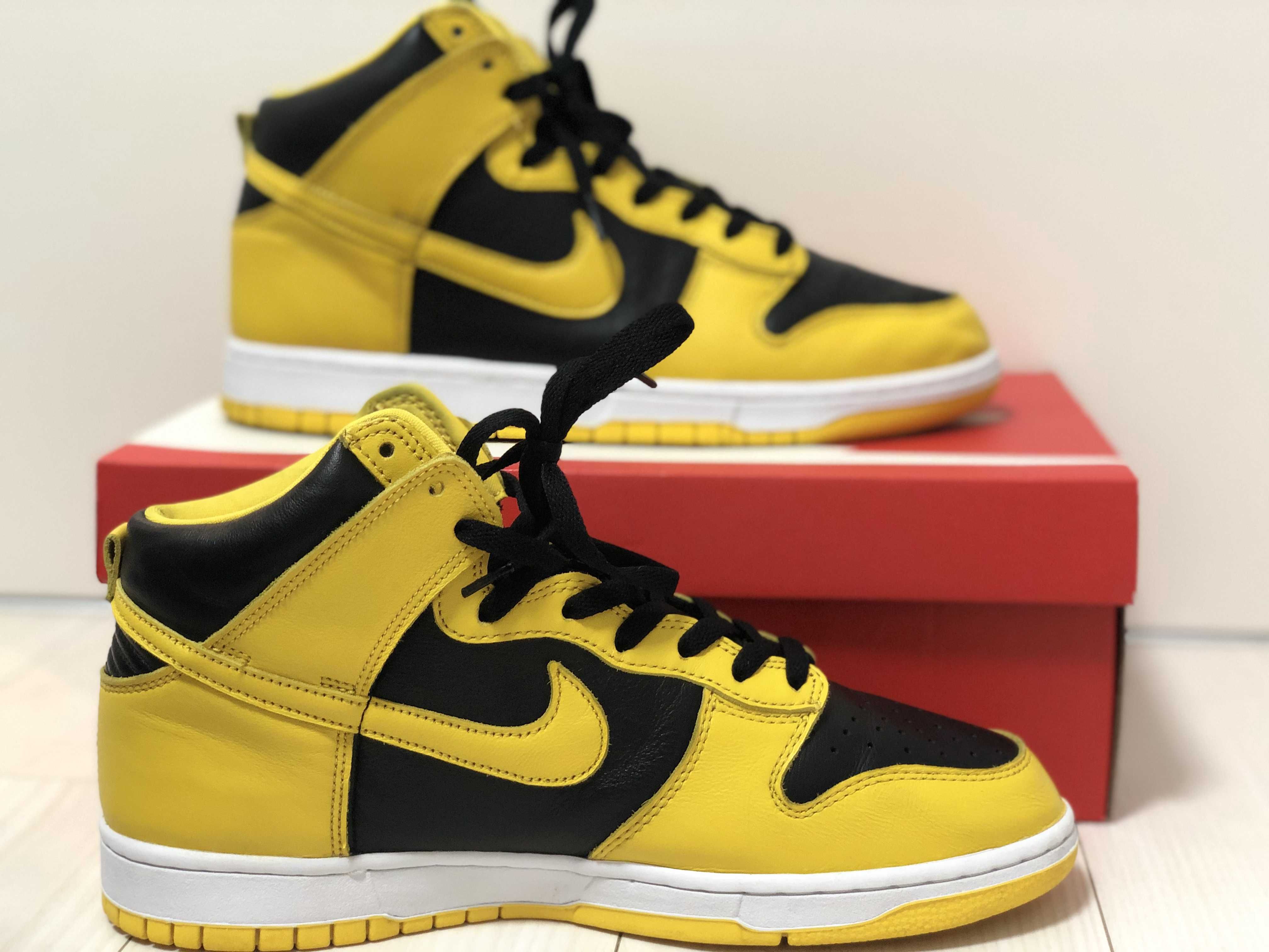 Nike Dunk High "Black/Varsity Maize"