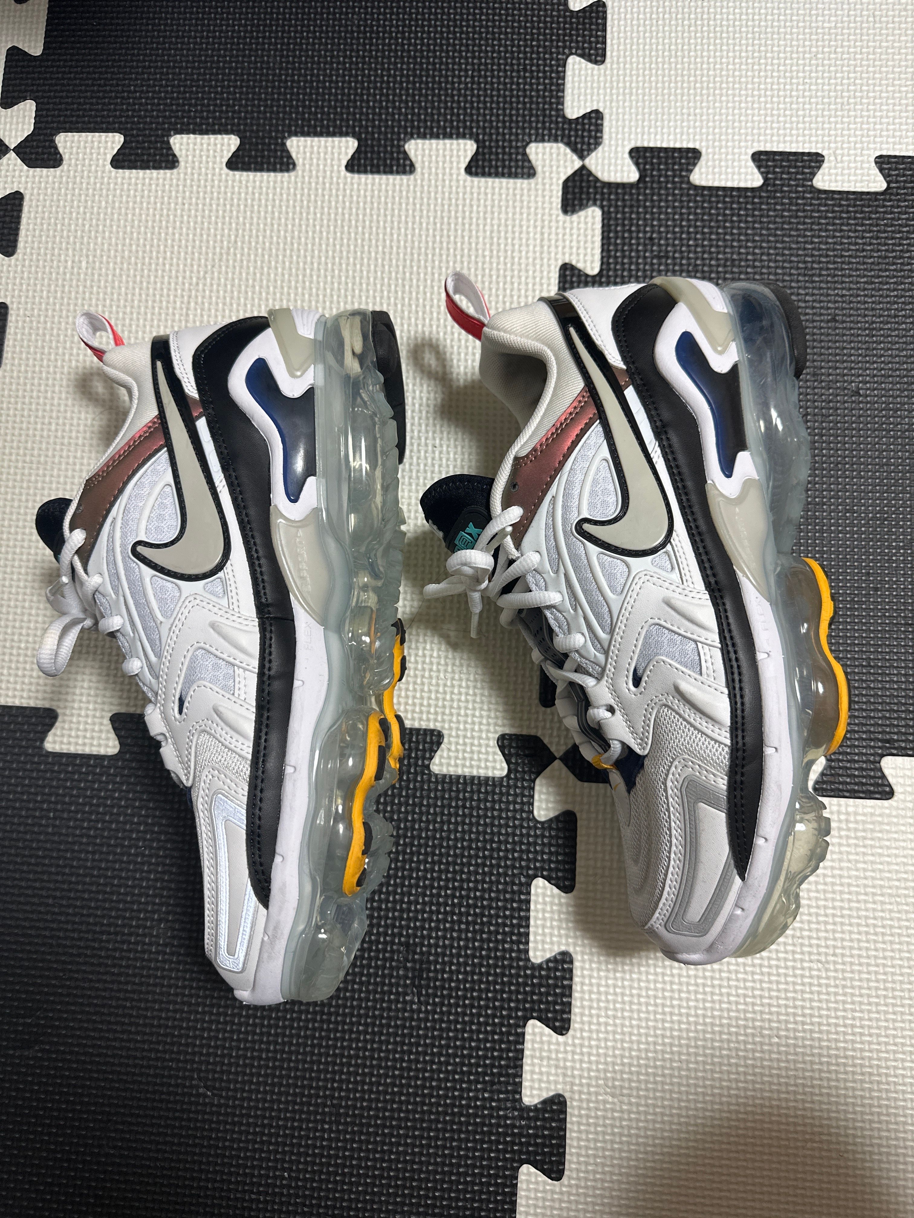 NIKE Women's AIR VAPORMAX EVO "TECH GREY"