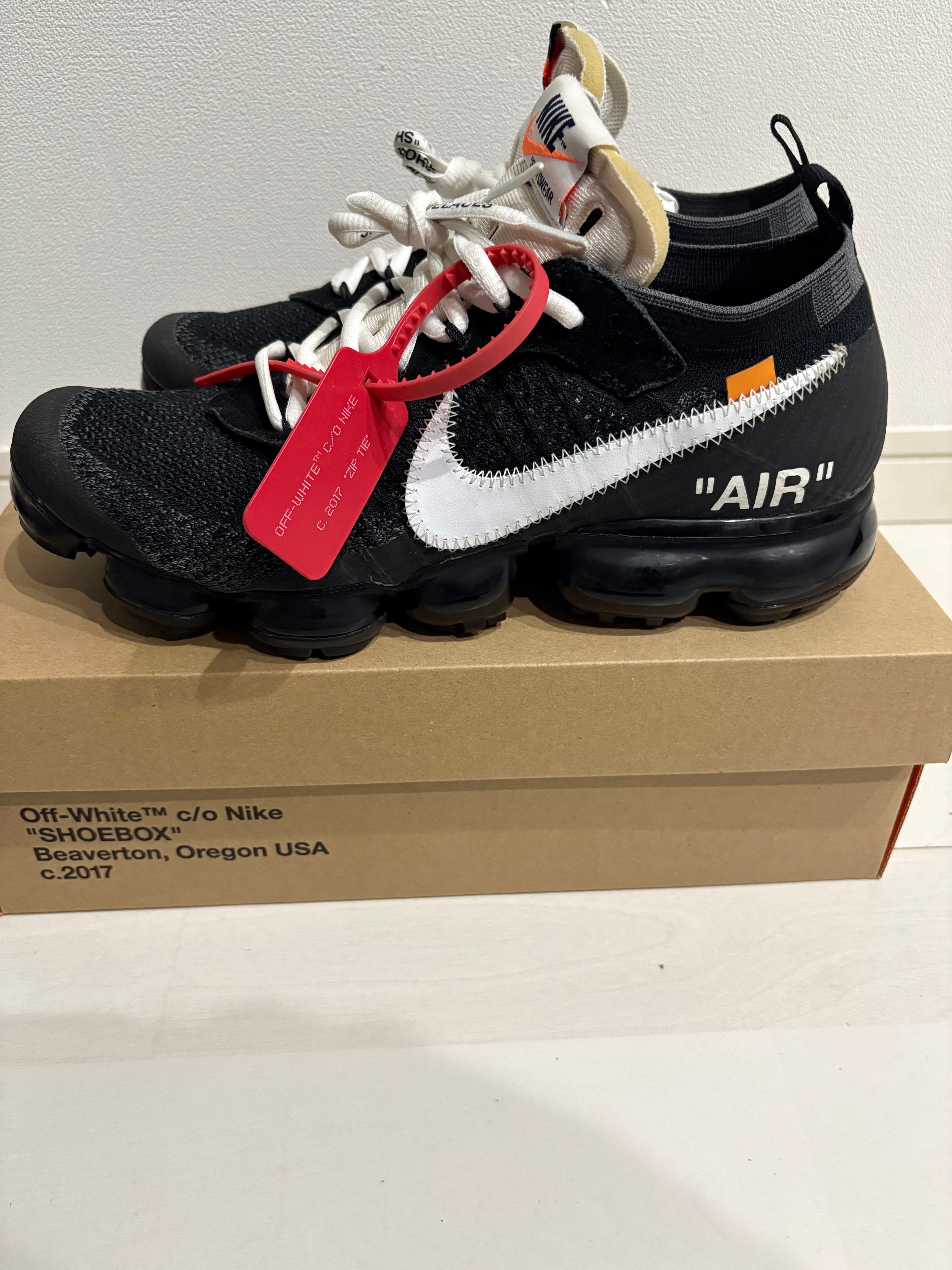 Off-White × Nike Air Vapormax "The Ten"