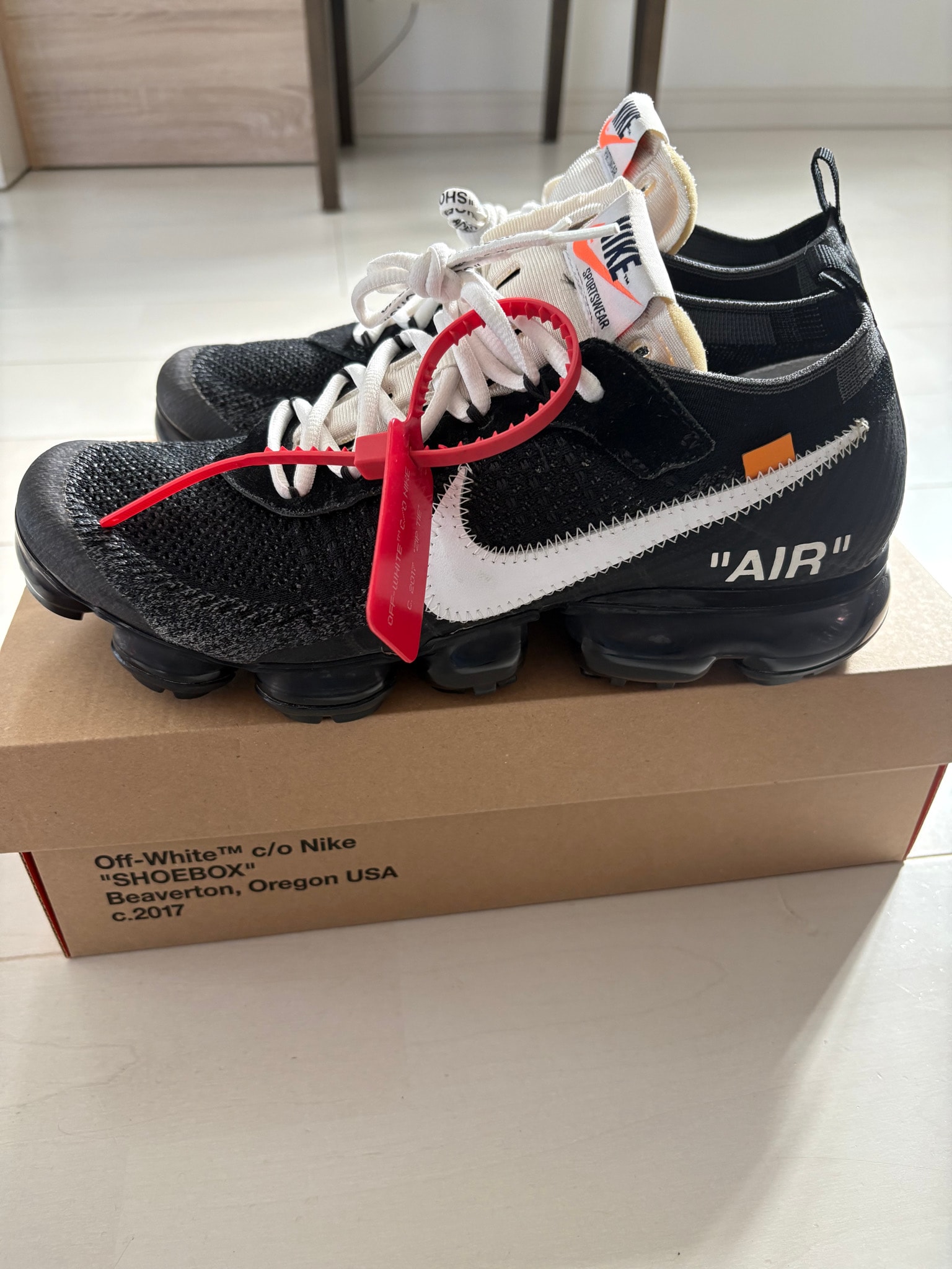 Off-White × Nike Air Vapormax "The Ten"
