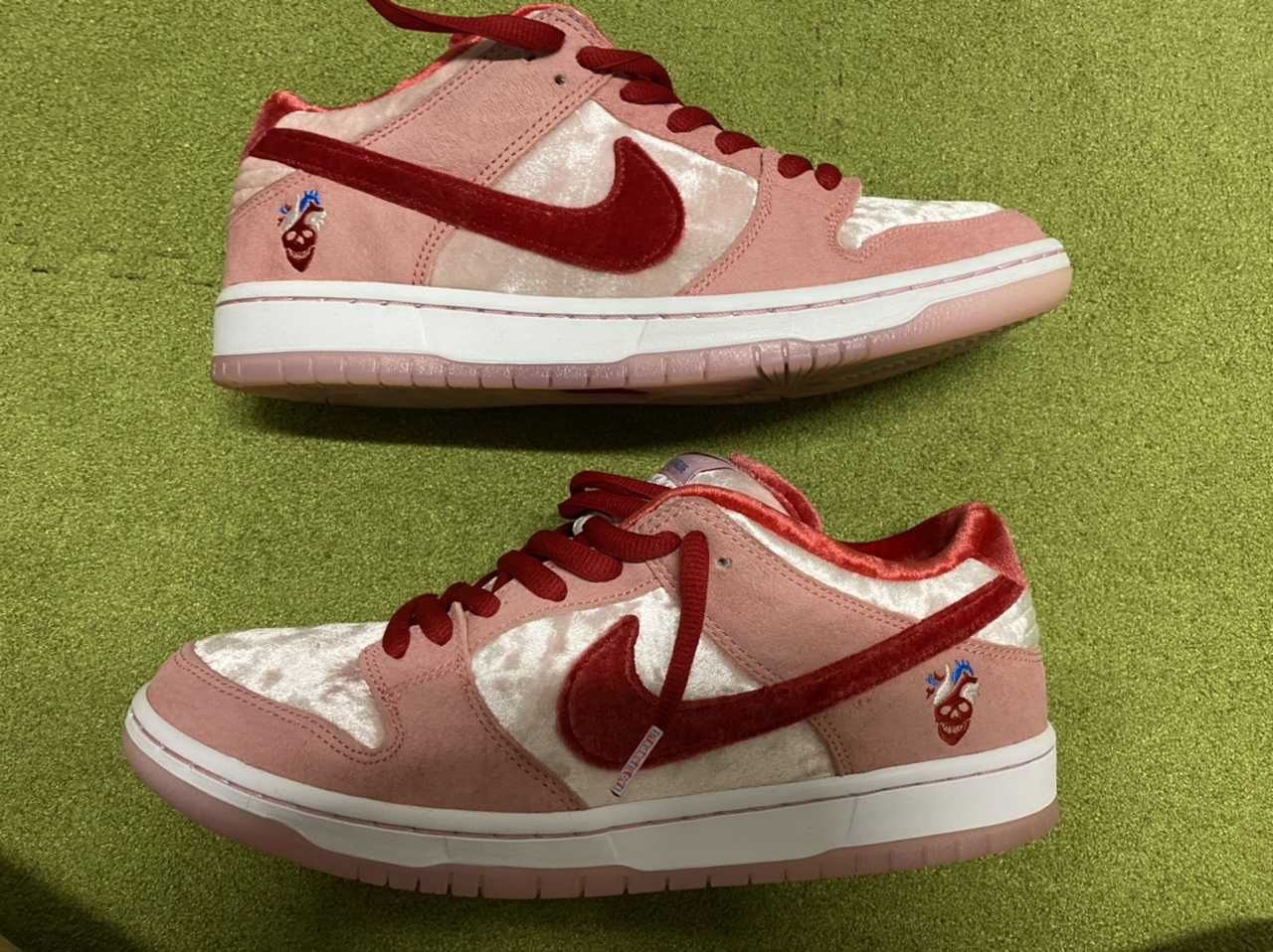 Strangelove × Nike SB Dunk Low "Valentine’s Day"