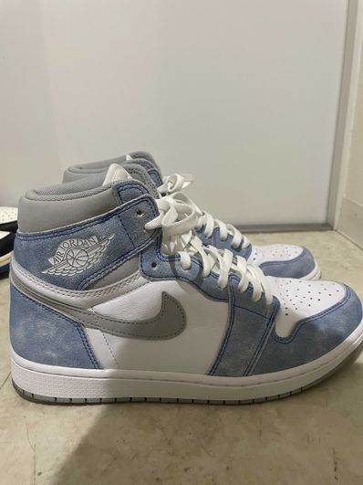 Nike Air Jordan 1 High OG "Hyper Royal"