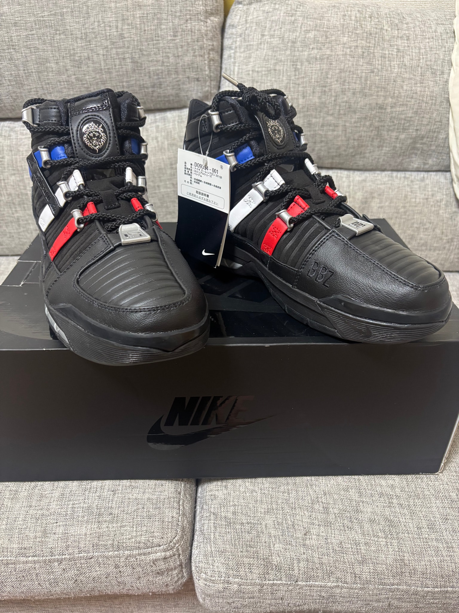 Nike Zoom LeBron 3 "Black and University Red"