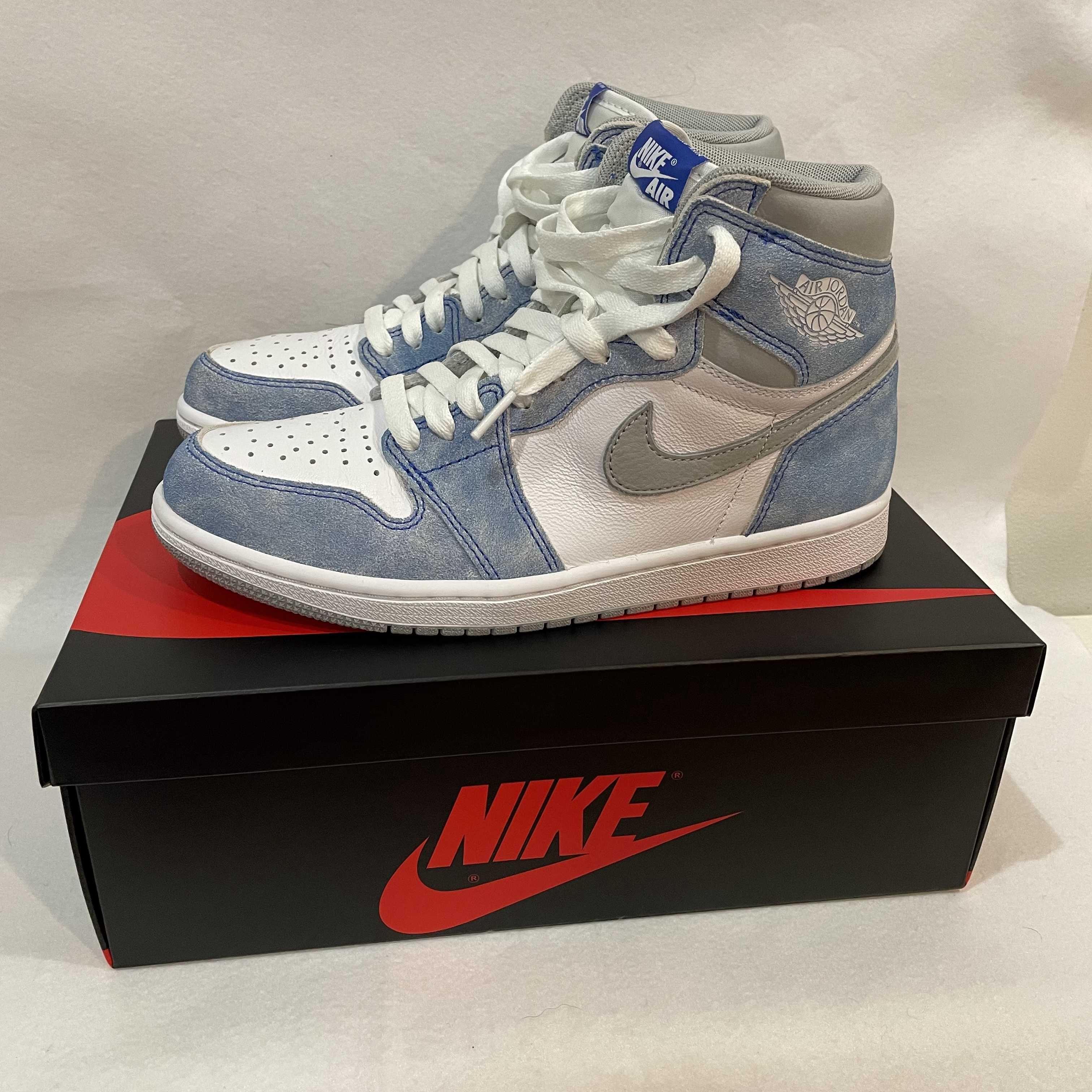 Nike Air Jordan 1 High OG "Hyper Royal"