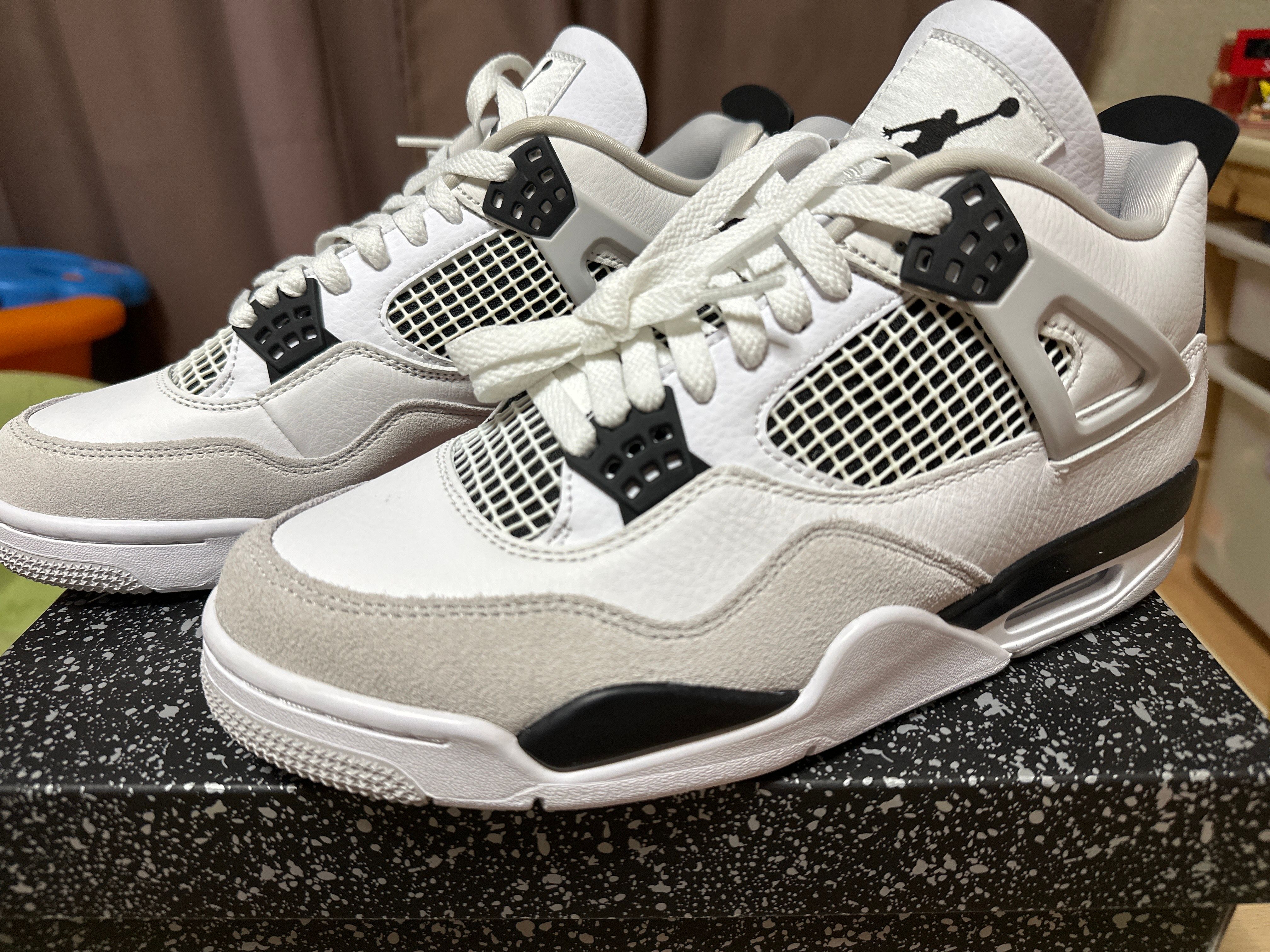 Nike Air Jordan 4 "Military Black"