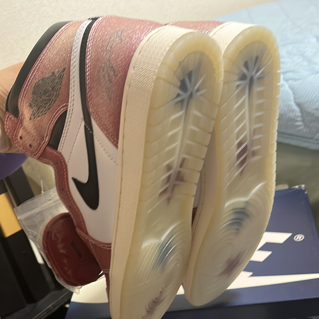 Trophy Room × Nike Air Jordan 1 Retro High OG "Chicago"