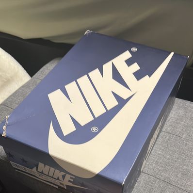 Trophy Room × Nike Air Jordan 1 High OG "Chicago"