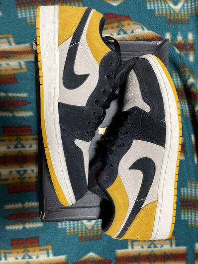 Nike Air Jordan 1 Low "Sail University Gold Black"