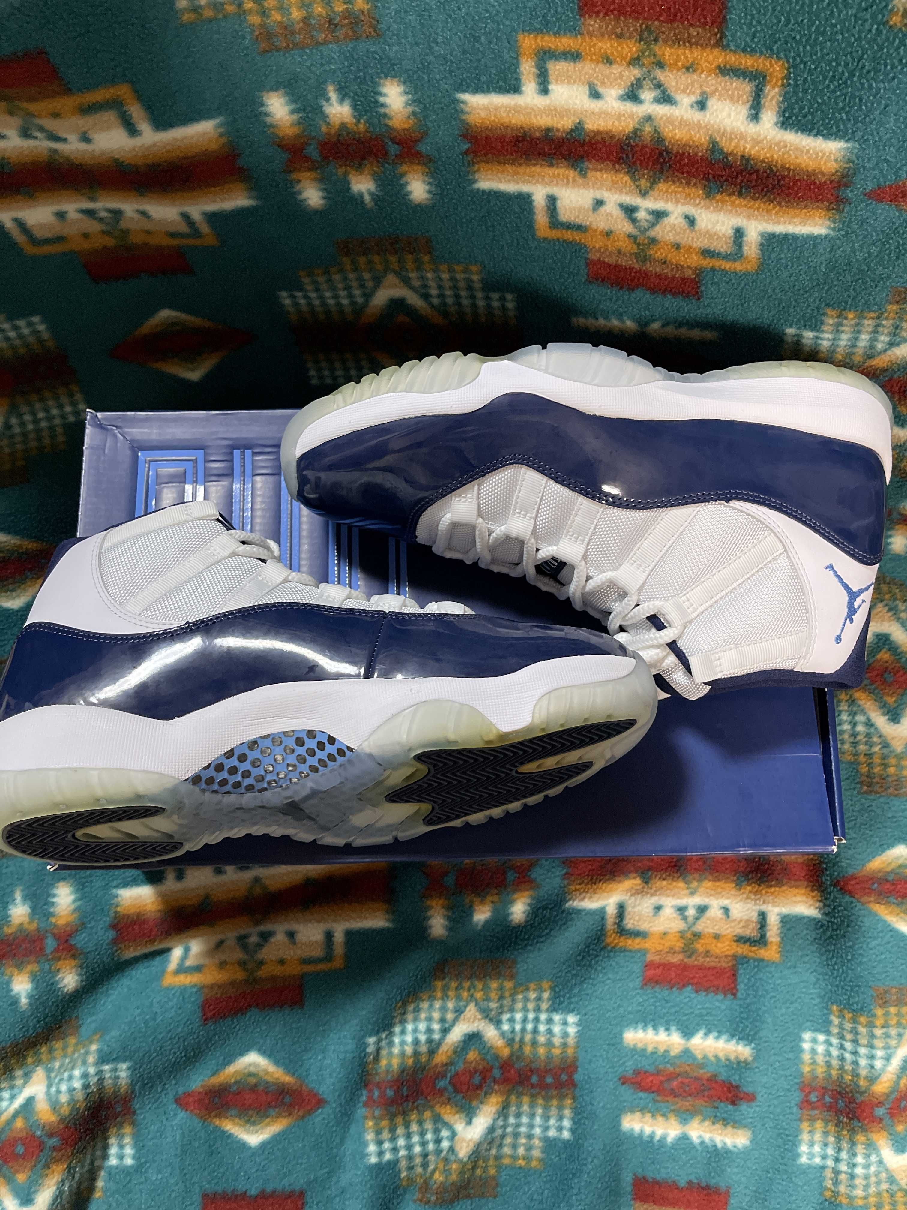 Nike Air Jordan 11 Retro "UNC Win Like 82"