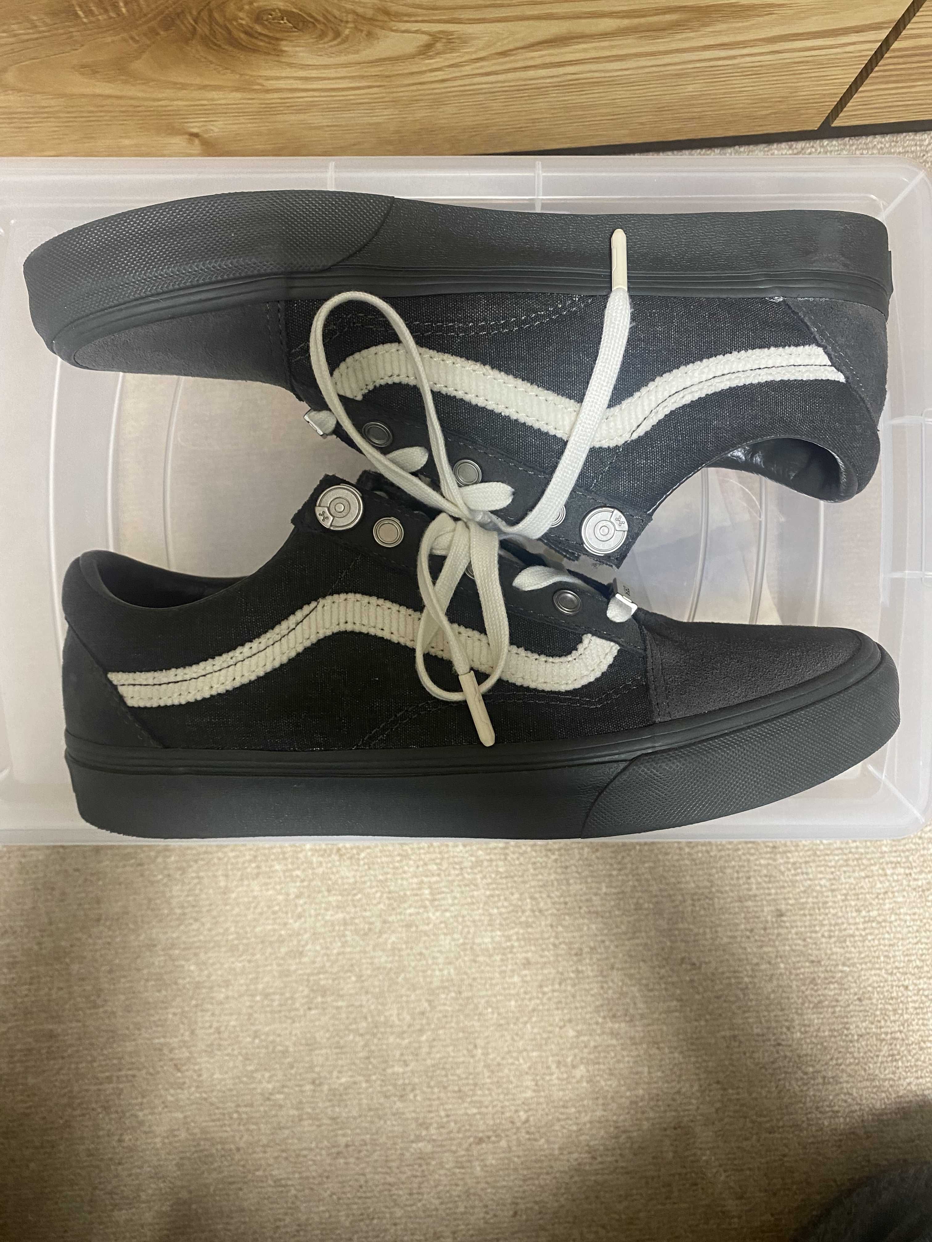 C2H4 × VANS OLD SKOOL "SHARK"