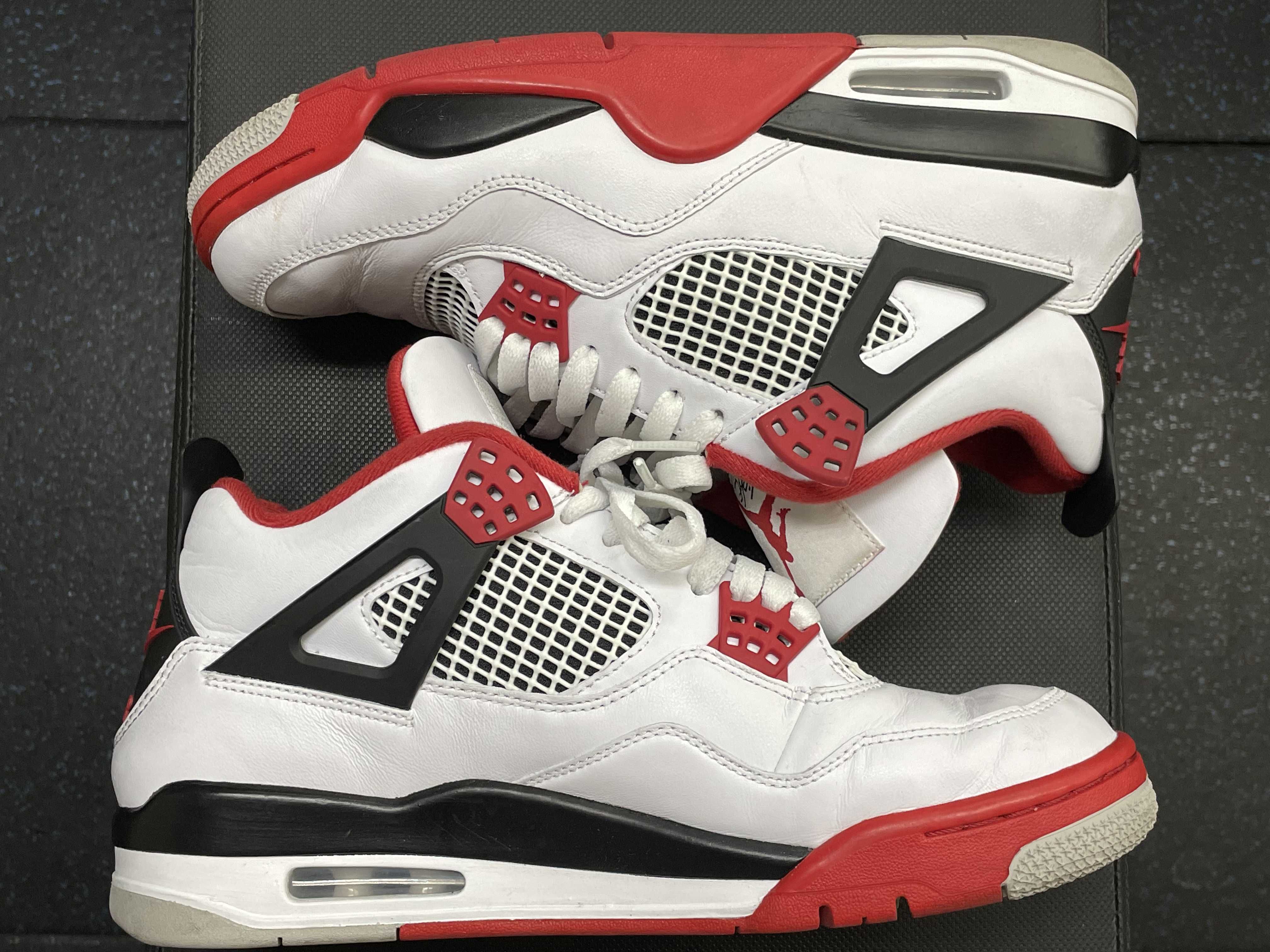 Nike Air Jordan 4 Retro OG "Fire Red" (2020)