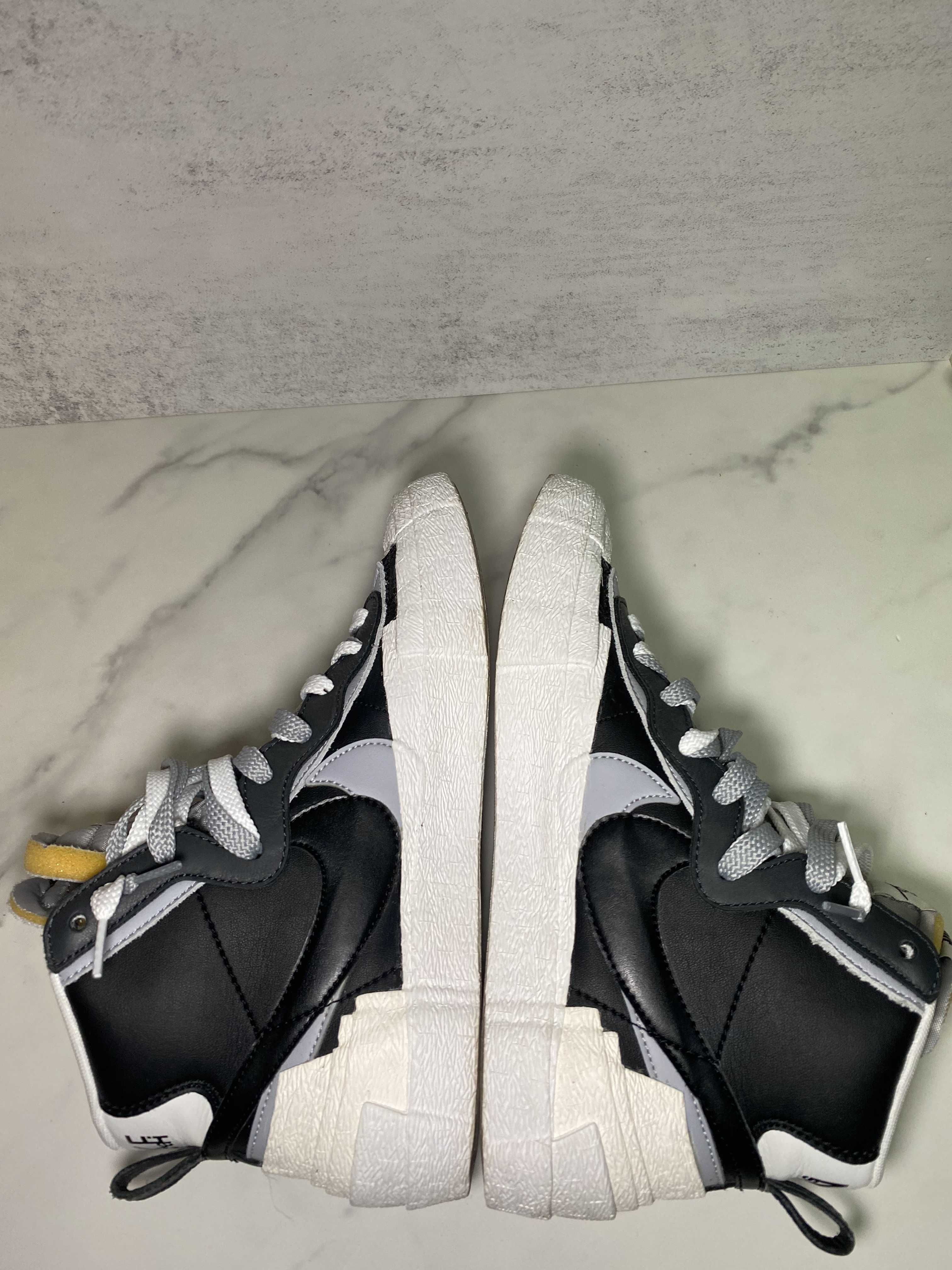sacai × NIKE BLAZER MID "BLACK/WOLF GREY/WHITE"