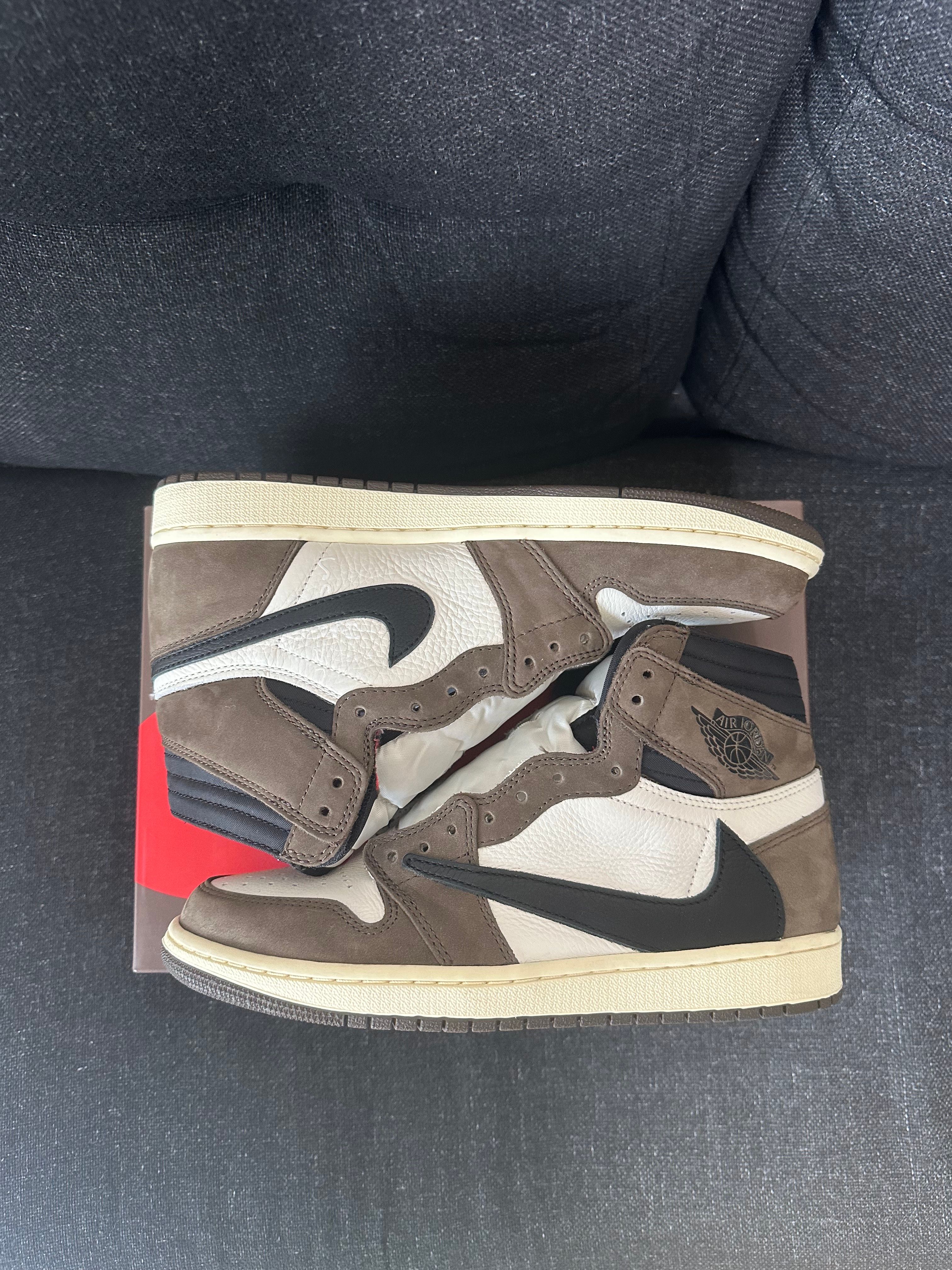 Travis Scott × Nike Air Jordan 1 Retro High OG TS SP "Sail/Dark Mocha"