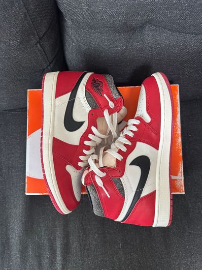 Nike Air Jordan 1 High OG "Lost & Found/Chicago"