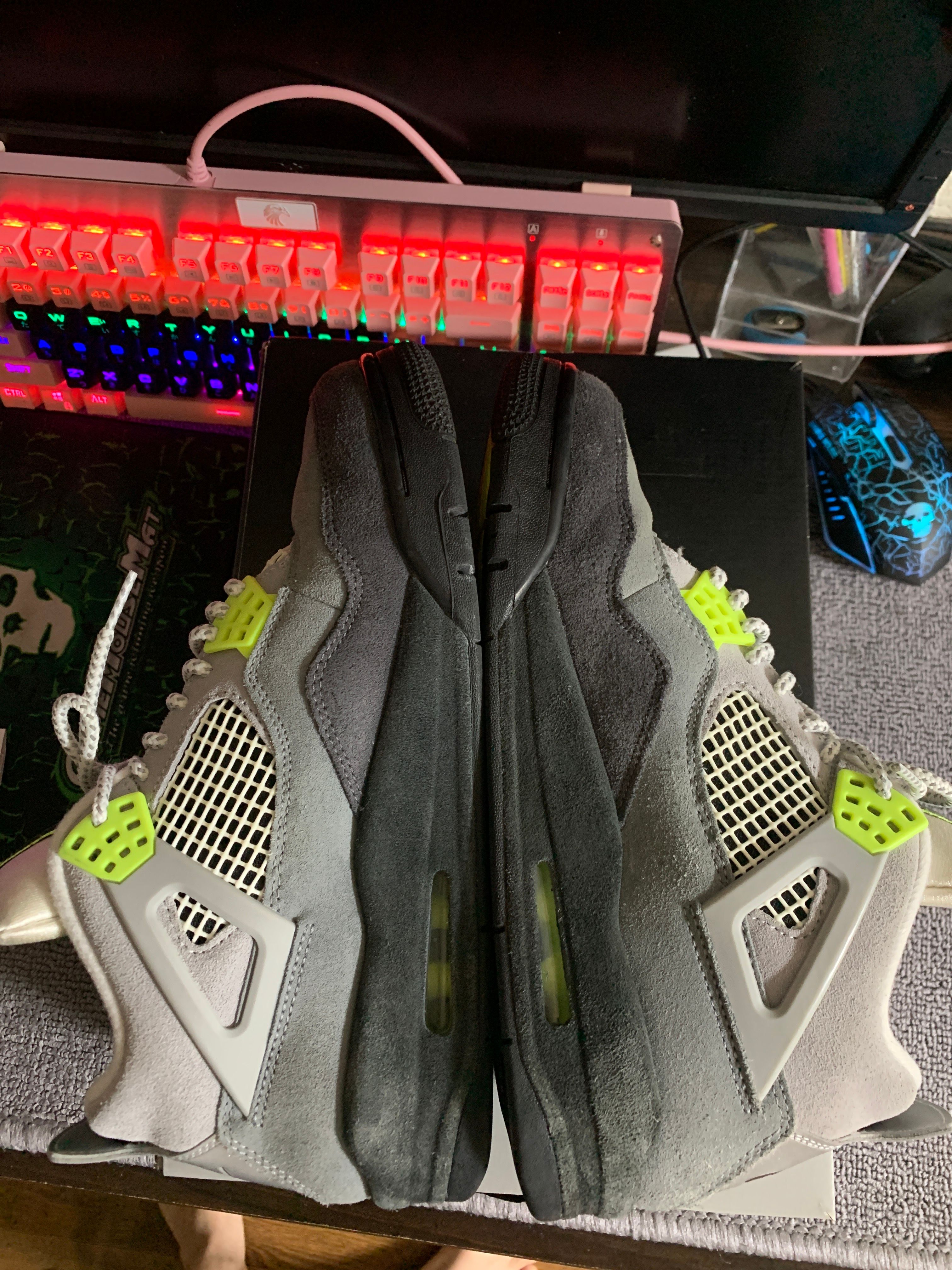 NIKE AIR JORDAN 4 RETRO LE "NEON"