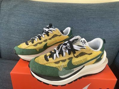 sacai × Nike Vapor Waffle "Tour Yellow/Stadium Green-Sail"