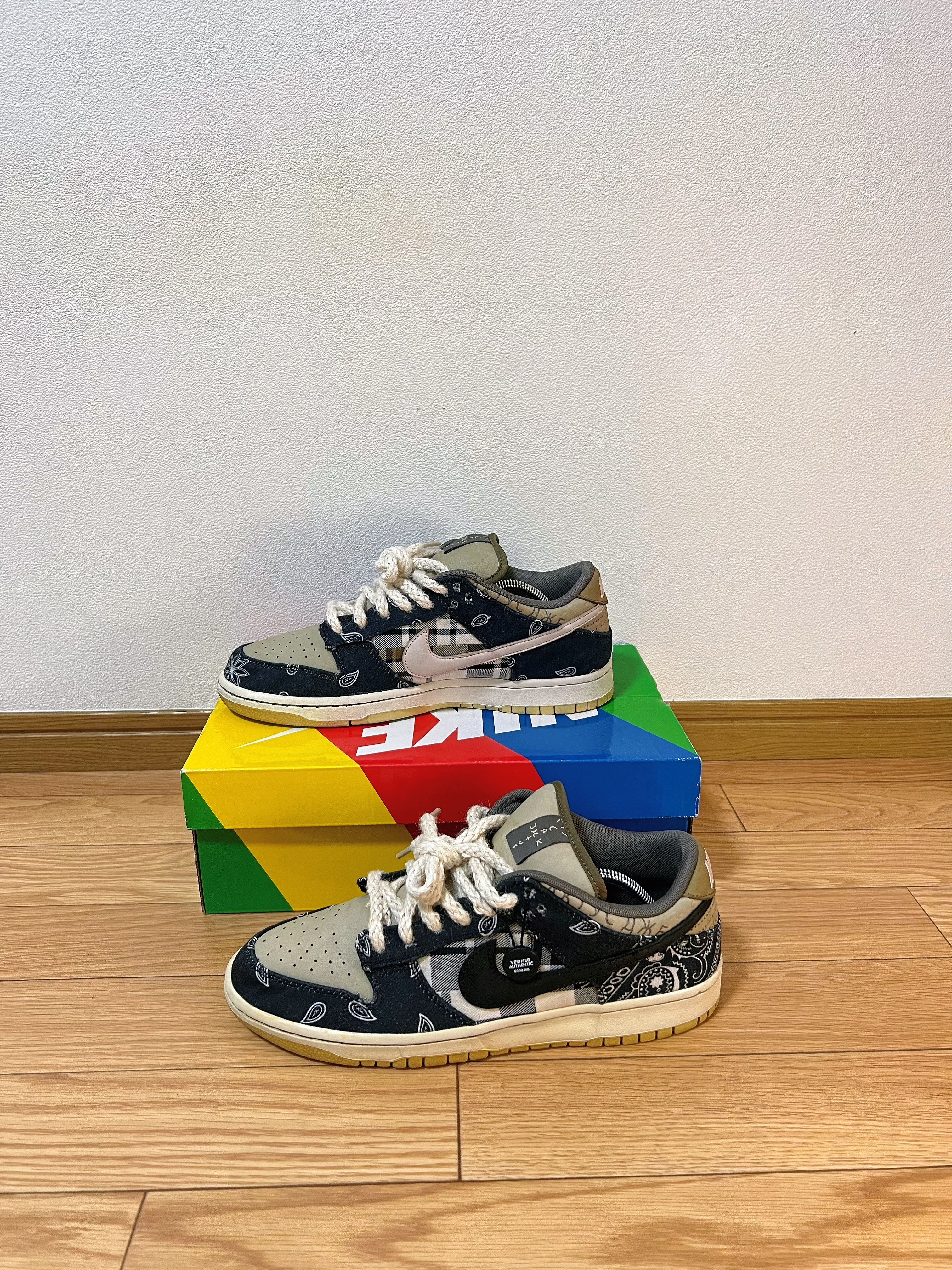 Travis Scott × Nike SB Dunk Low "Black/Parachute Beige"