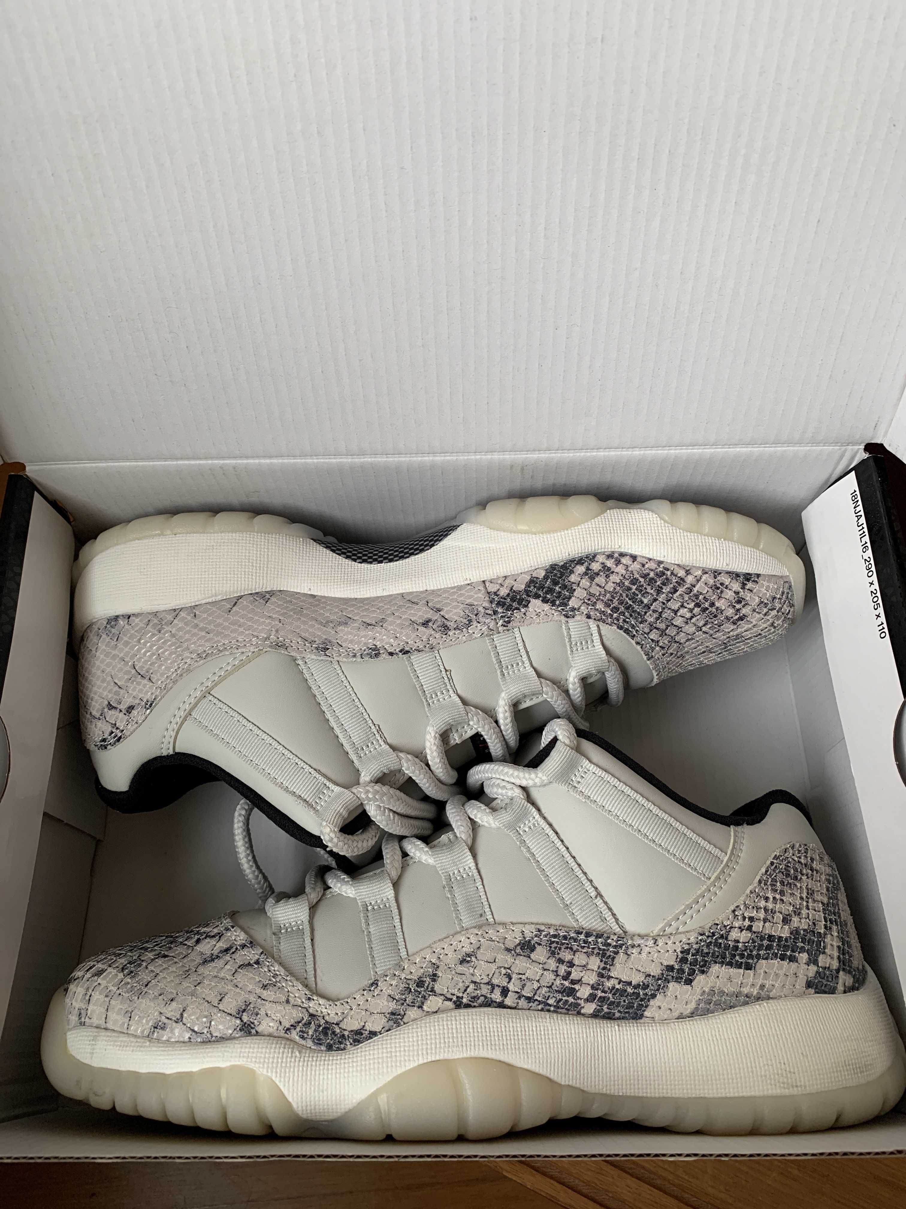 NIKE GS AIR JORDAN 11 RETRO LOW "SNAKE LIGHT BONE"