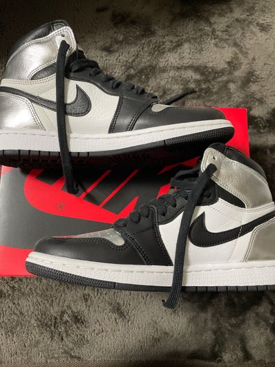 Nike Women's Air Jordan 1 Retro High OG "Silver Toe"