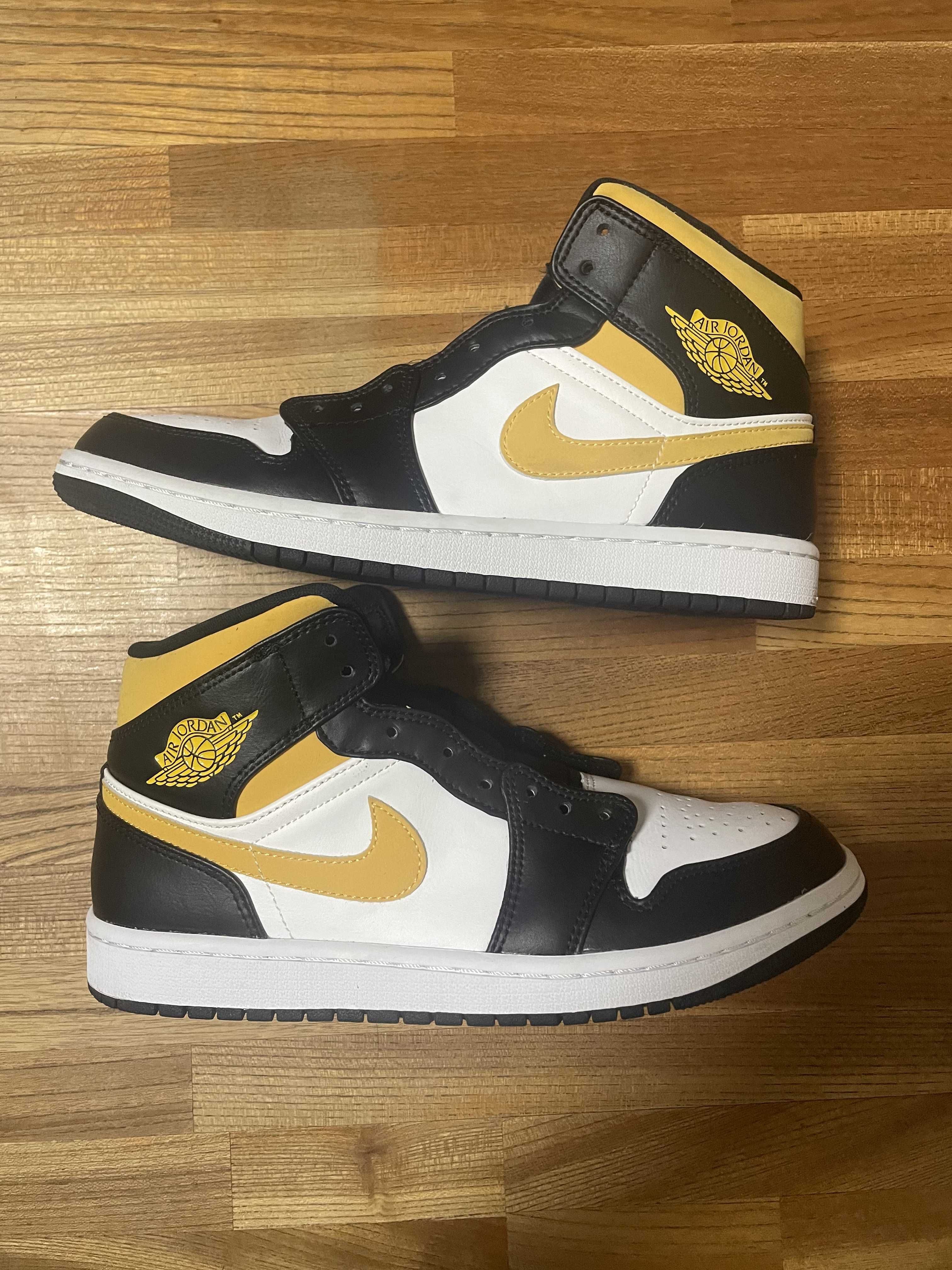 Nike Air Jordan 1 Mid "White/Pollen-Black"