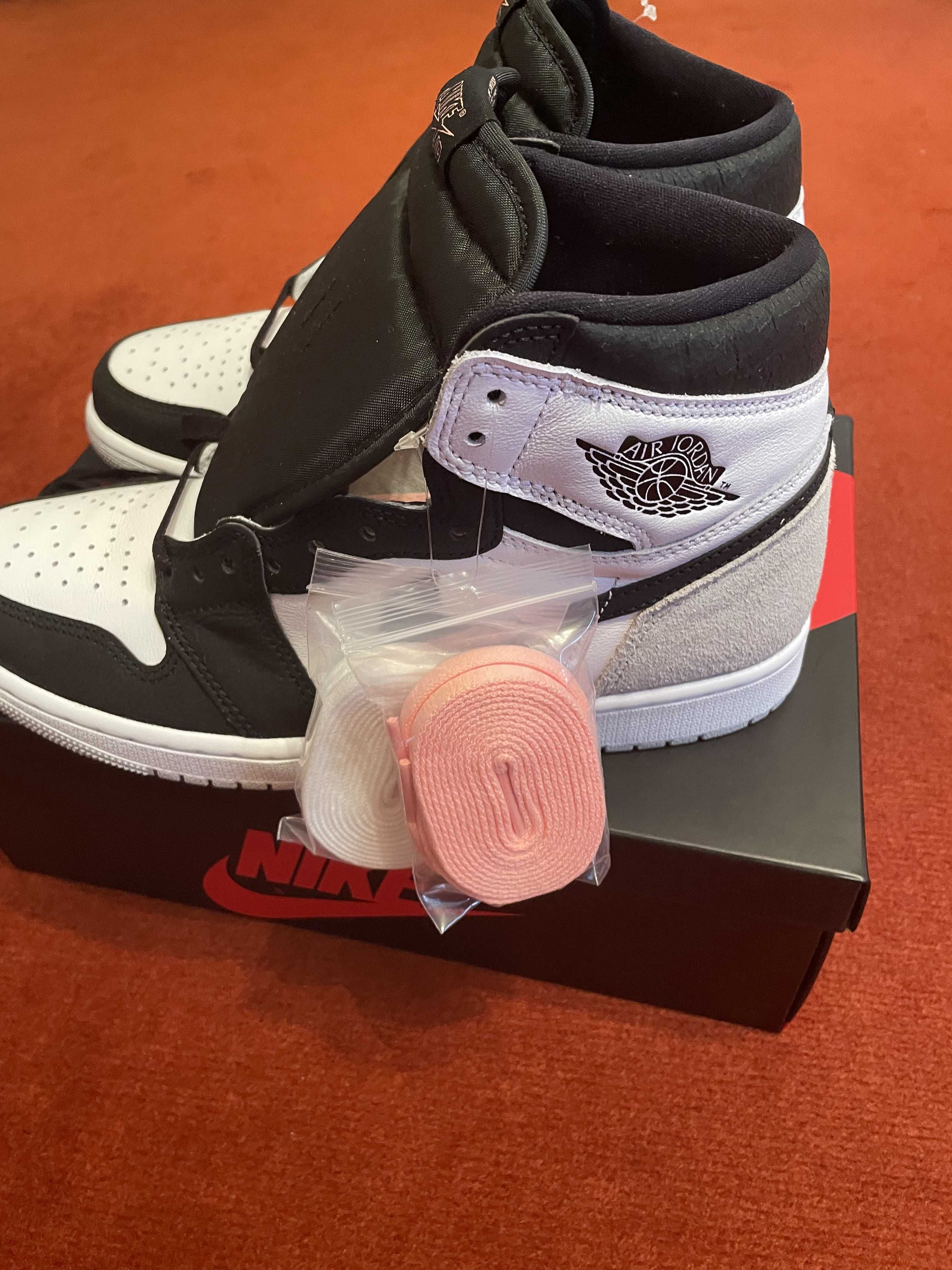 Nike Air Jordan 1 High OG "Bleached Coral"
