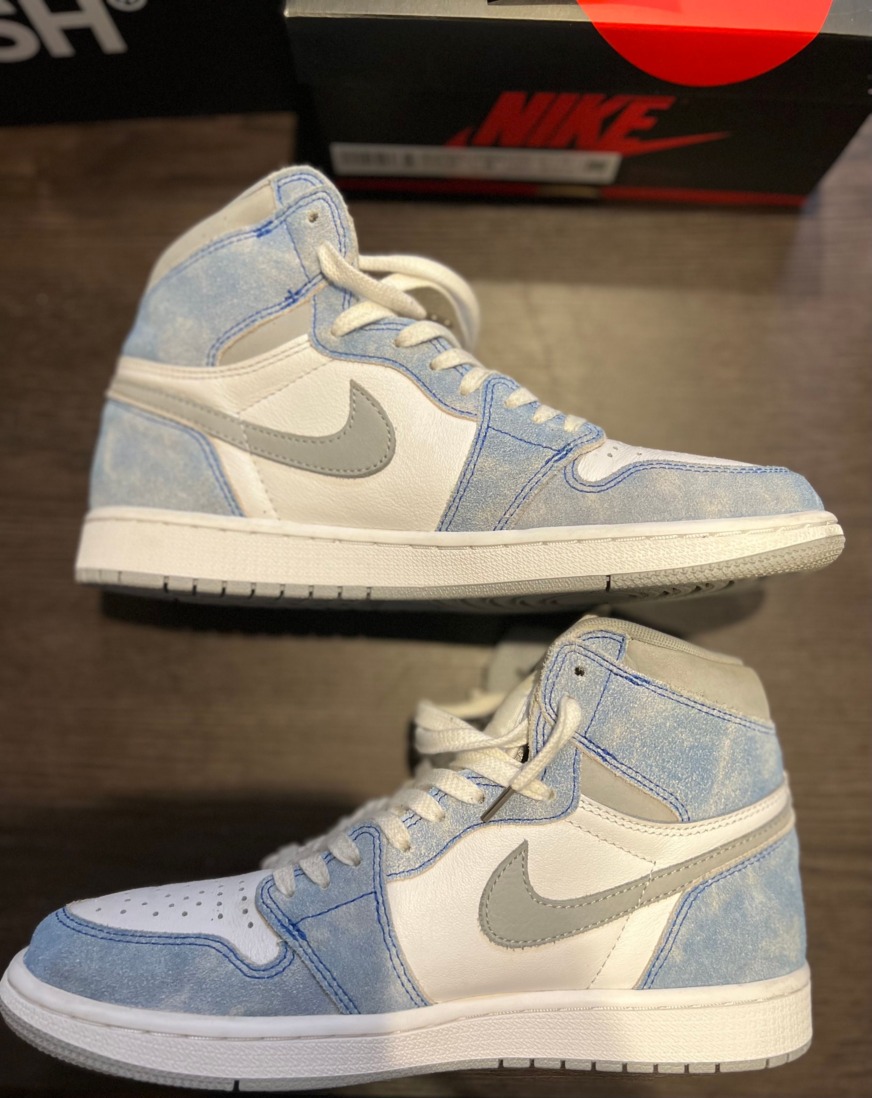 Nike Air Jordan 1 High OG "Hyper Royal"