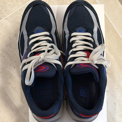 KITH × New Balance 990V6 Madison Square Garden "Navy"