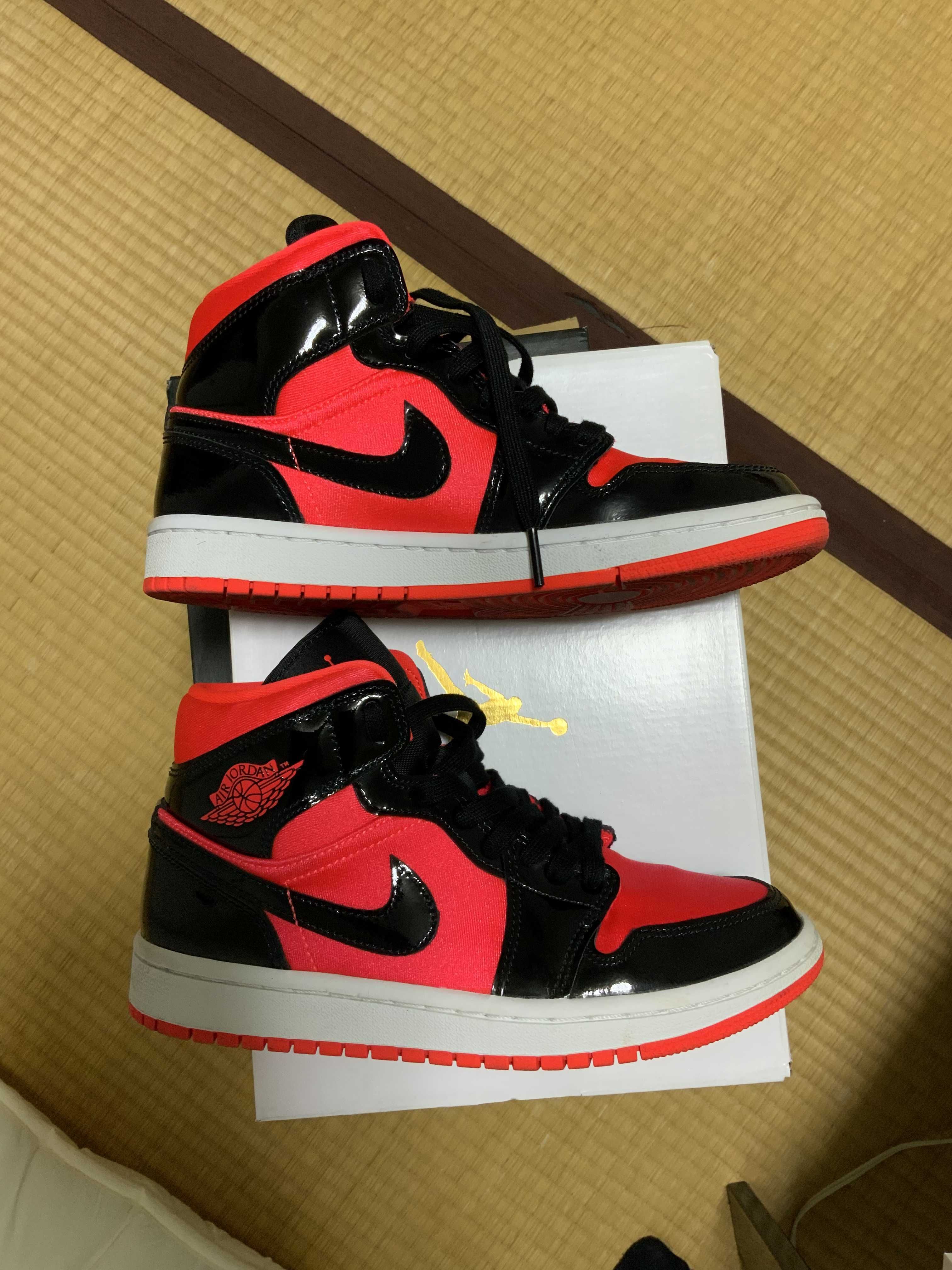Nike Women's Air Jordan 1 Mid "Red/Black"