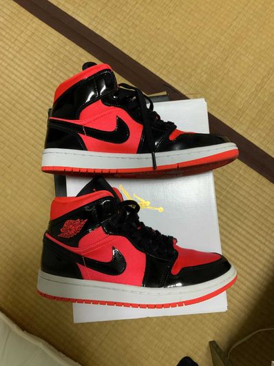 Nike Women's Air Jordan 1 Mid "Red/Black"
