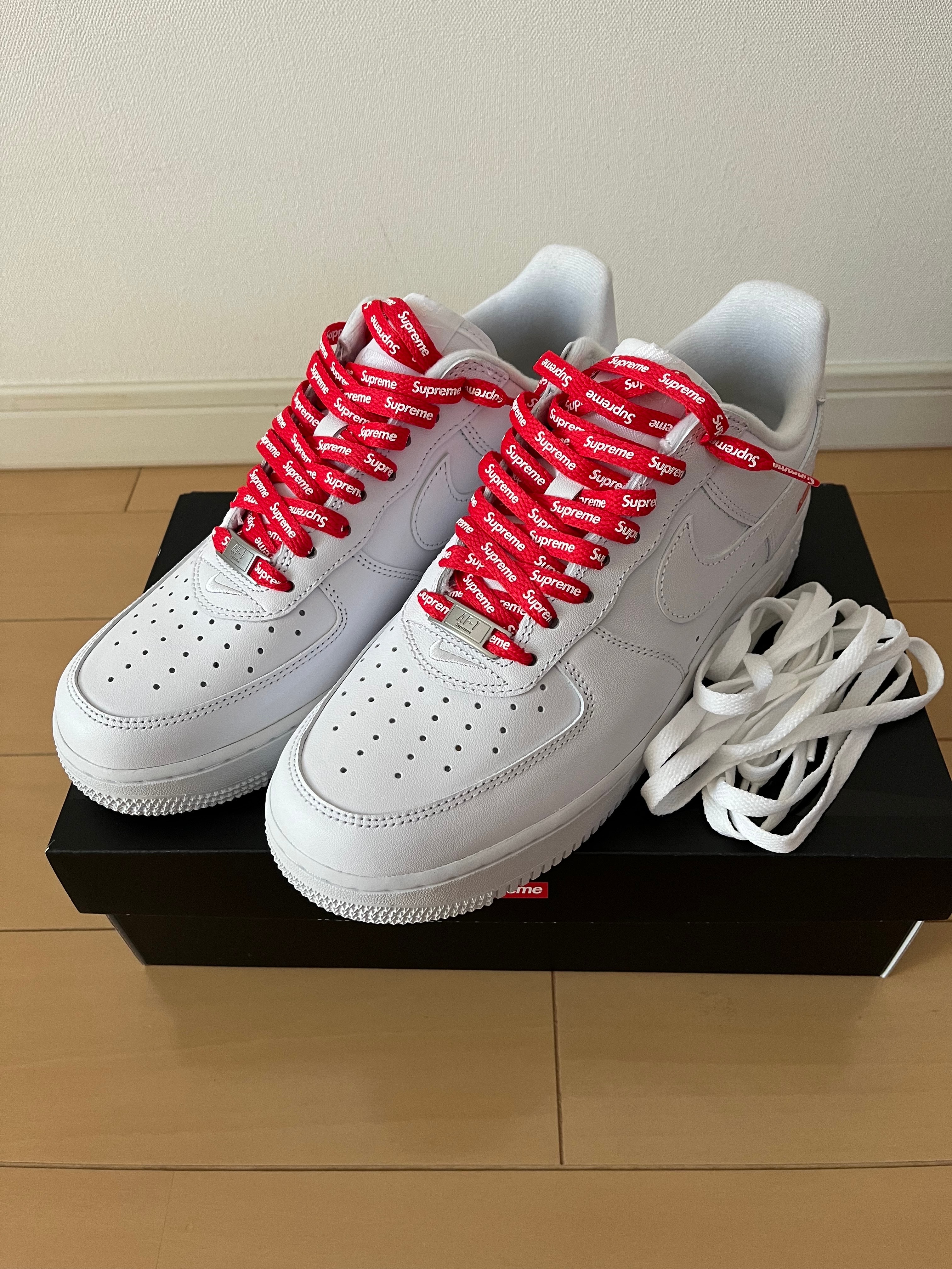 Supreme × Nike Air Force 1 Low 